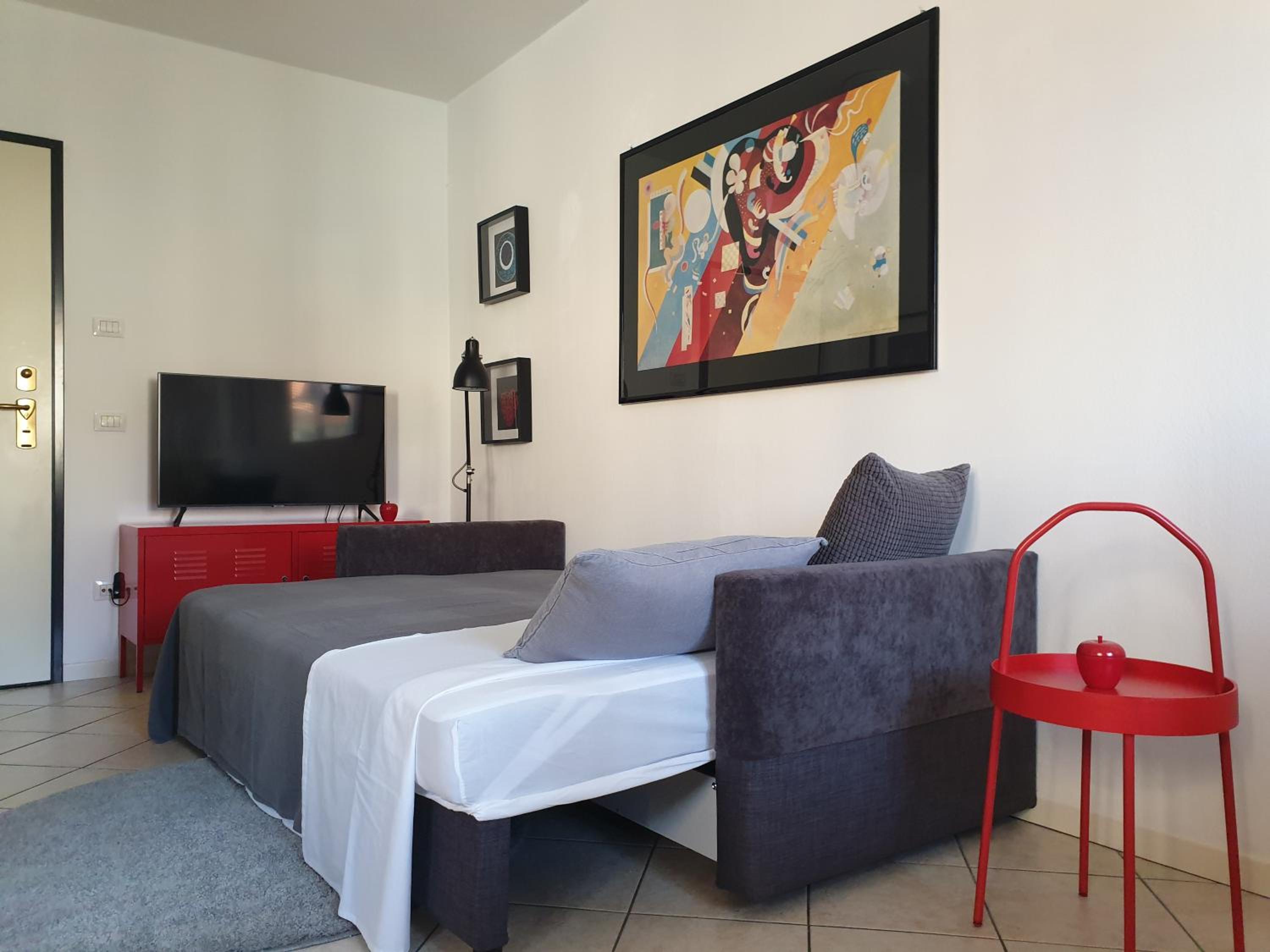 One-Bedroom Apartment - Photo 70