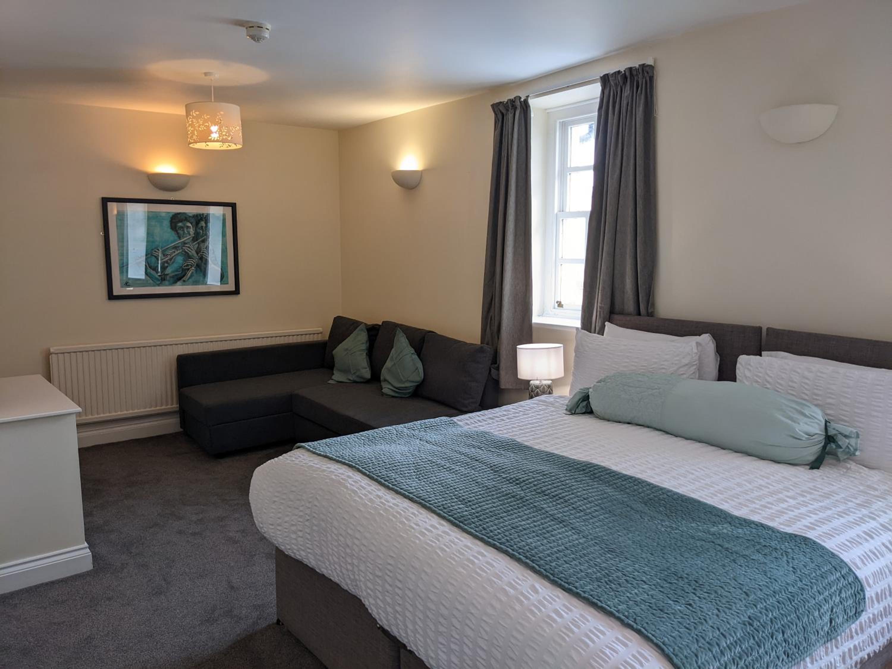 Superior King Suite - Photo 15