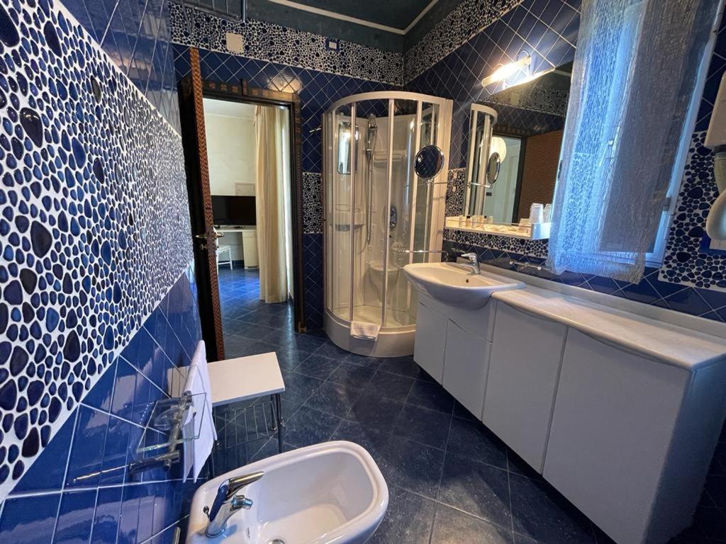 Junior Suite - Photo 13
