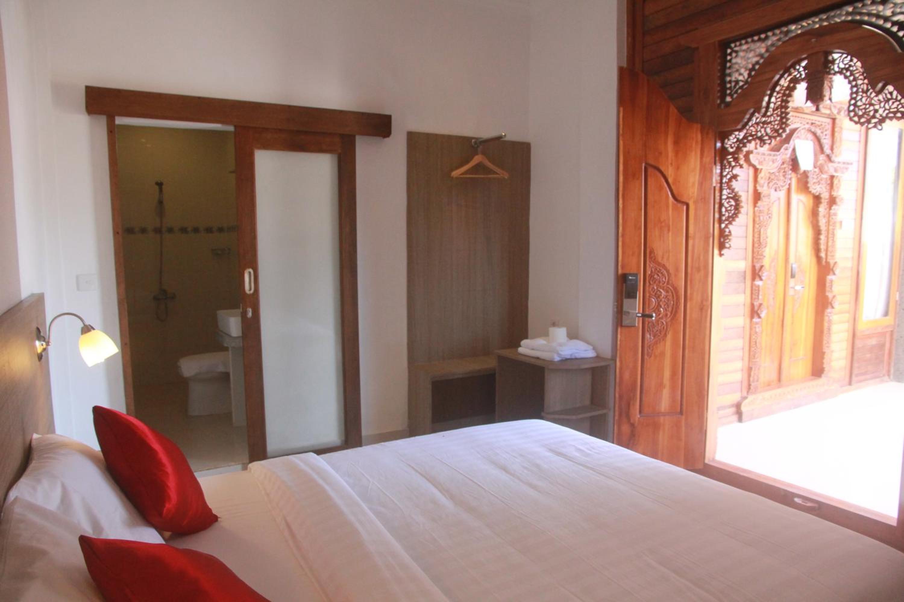 Deluxe Queen Room - Photo 1