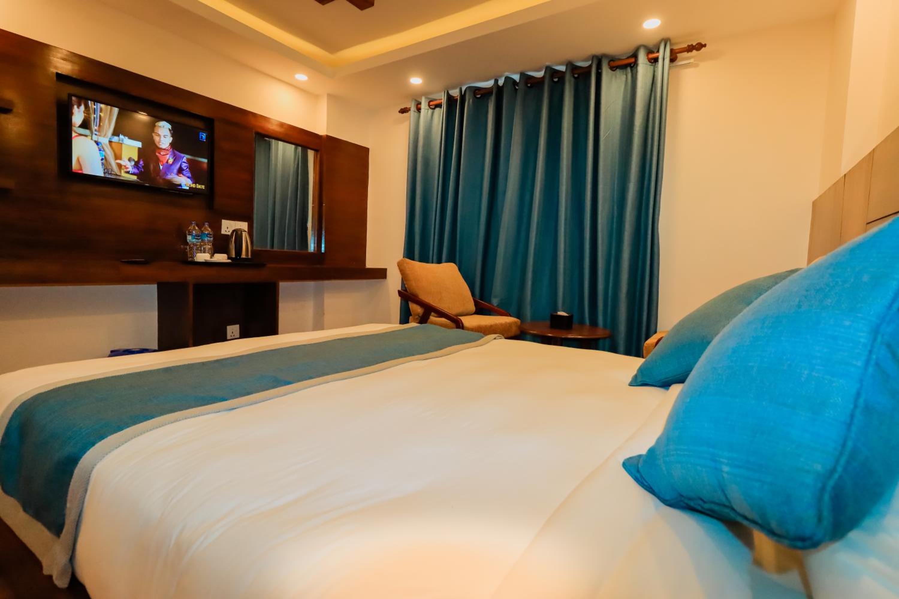 Deluxe Single Room - 10% off on Food & Beverage, 15% off on Laundry, Early check-in & Late check-out by 2 hours photo 1