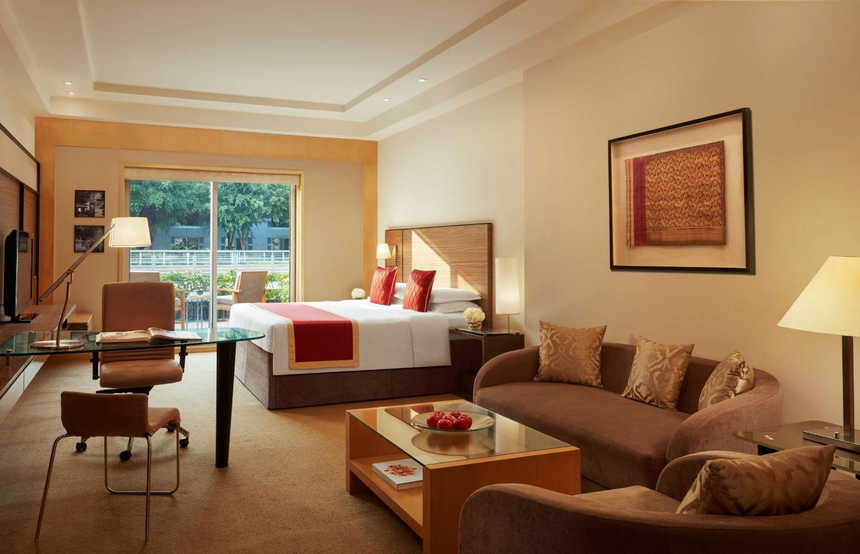 Grand King Suite
