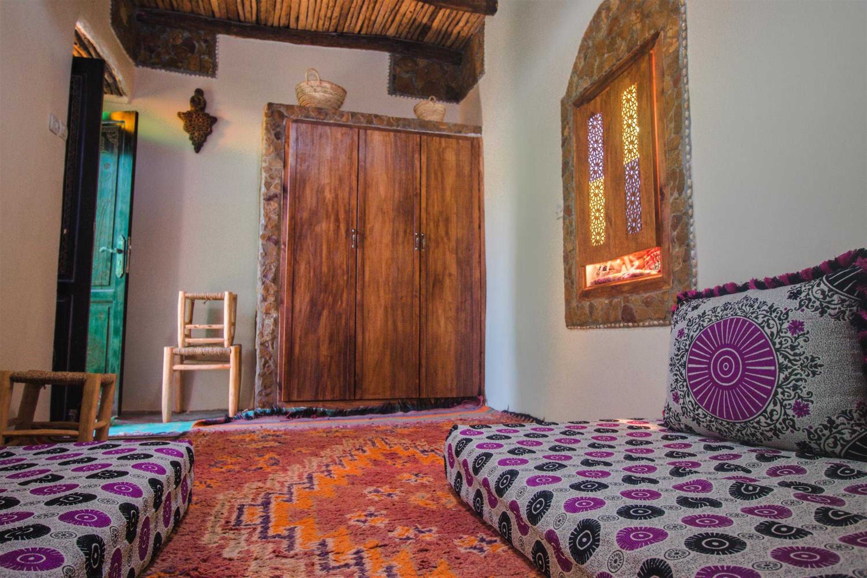 Double Room with Shared Bathroom photo 2