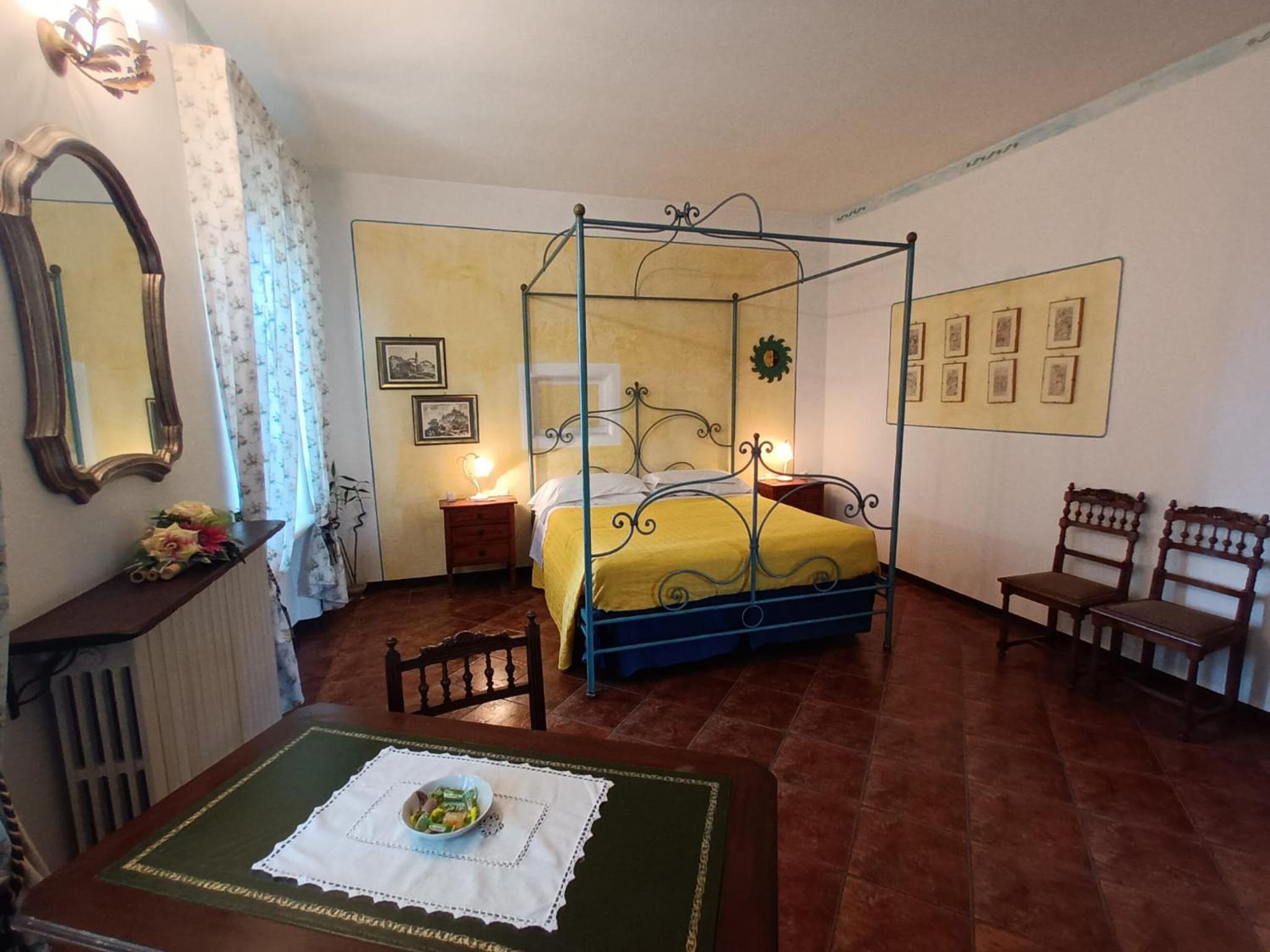 Large Double Room photo 1