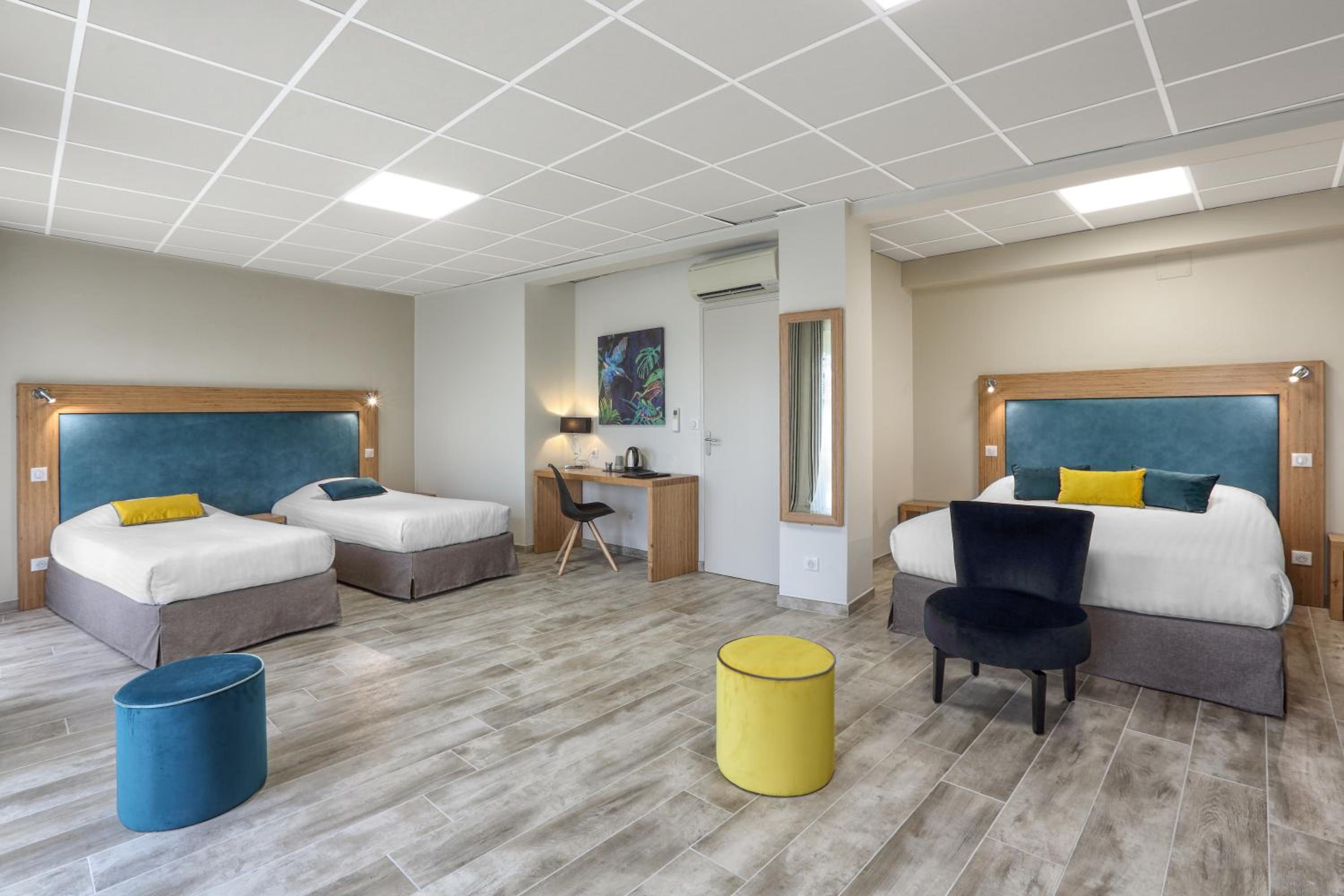 Deluxe Quadruple Room