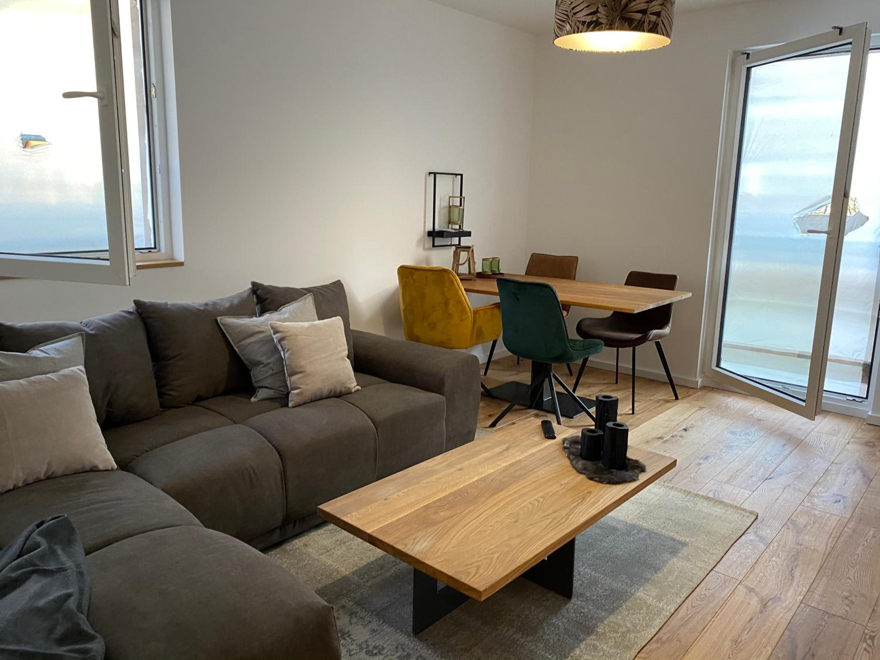 One-Bedroom Apartment photo 1