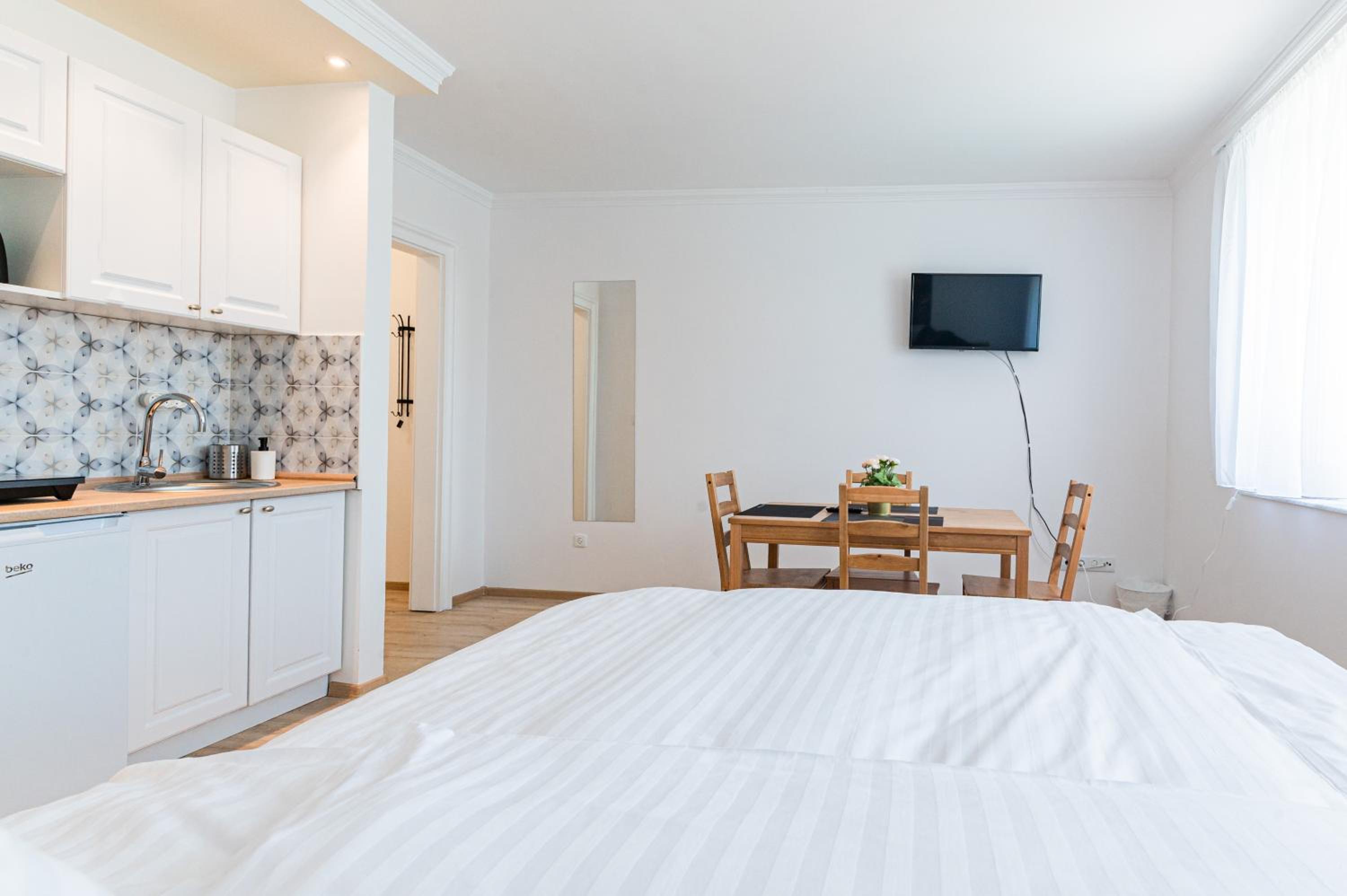 Standard Double Room - Photo 1
