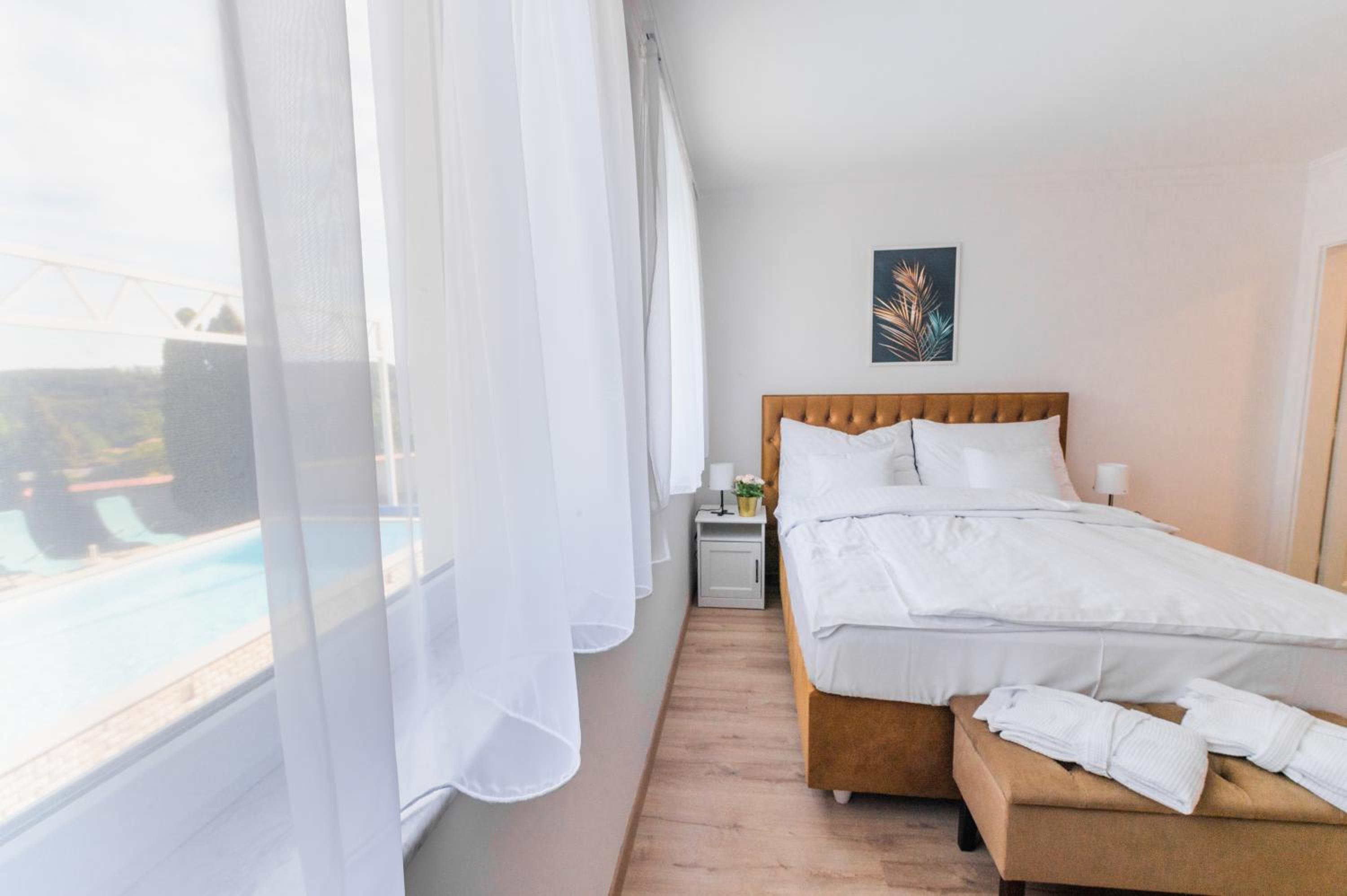 Standard Double Room - Photo 4