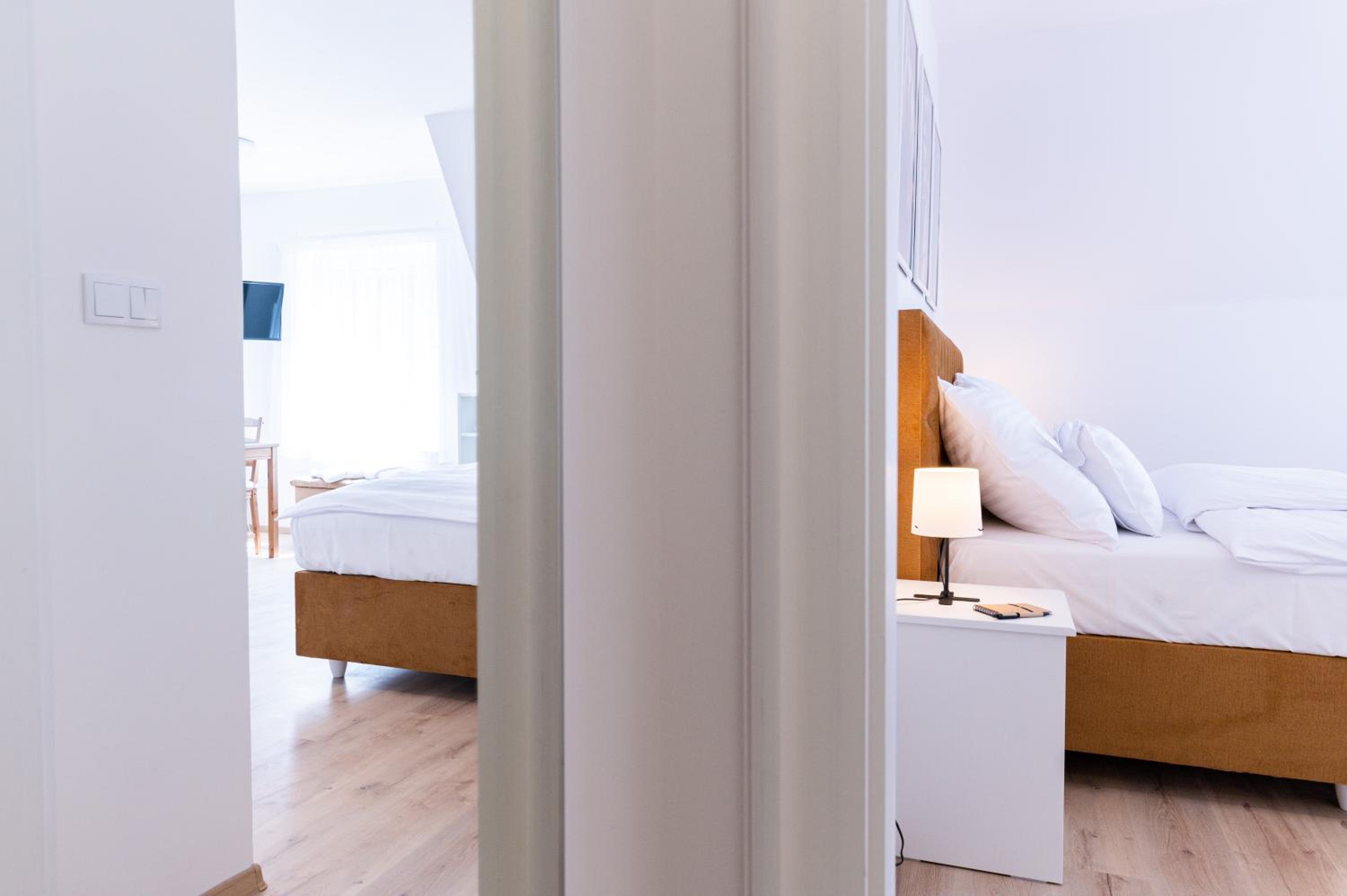 Standard Queen Room - Photo 18