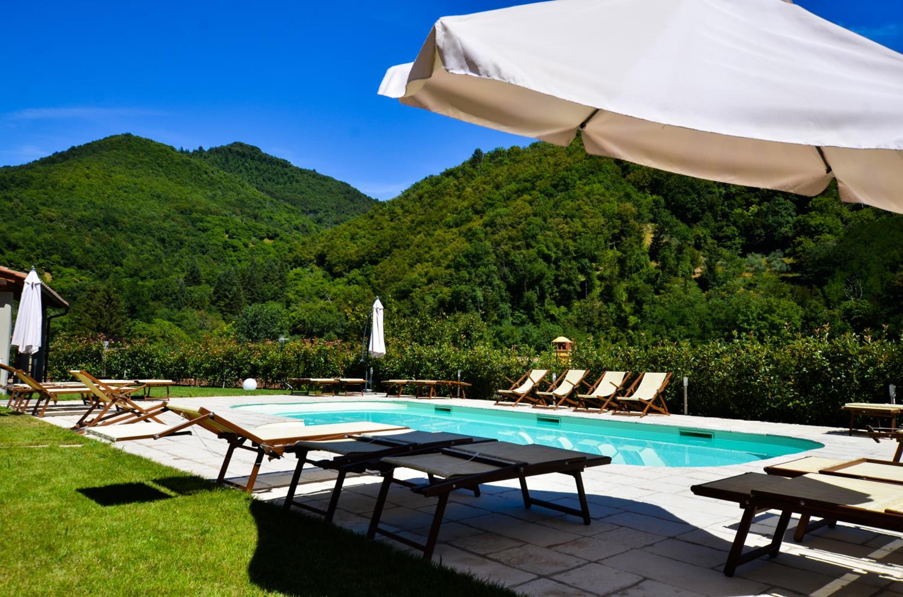 Apartment with Pool View  photo 3