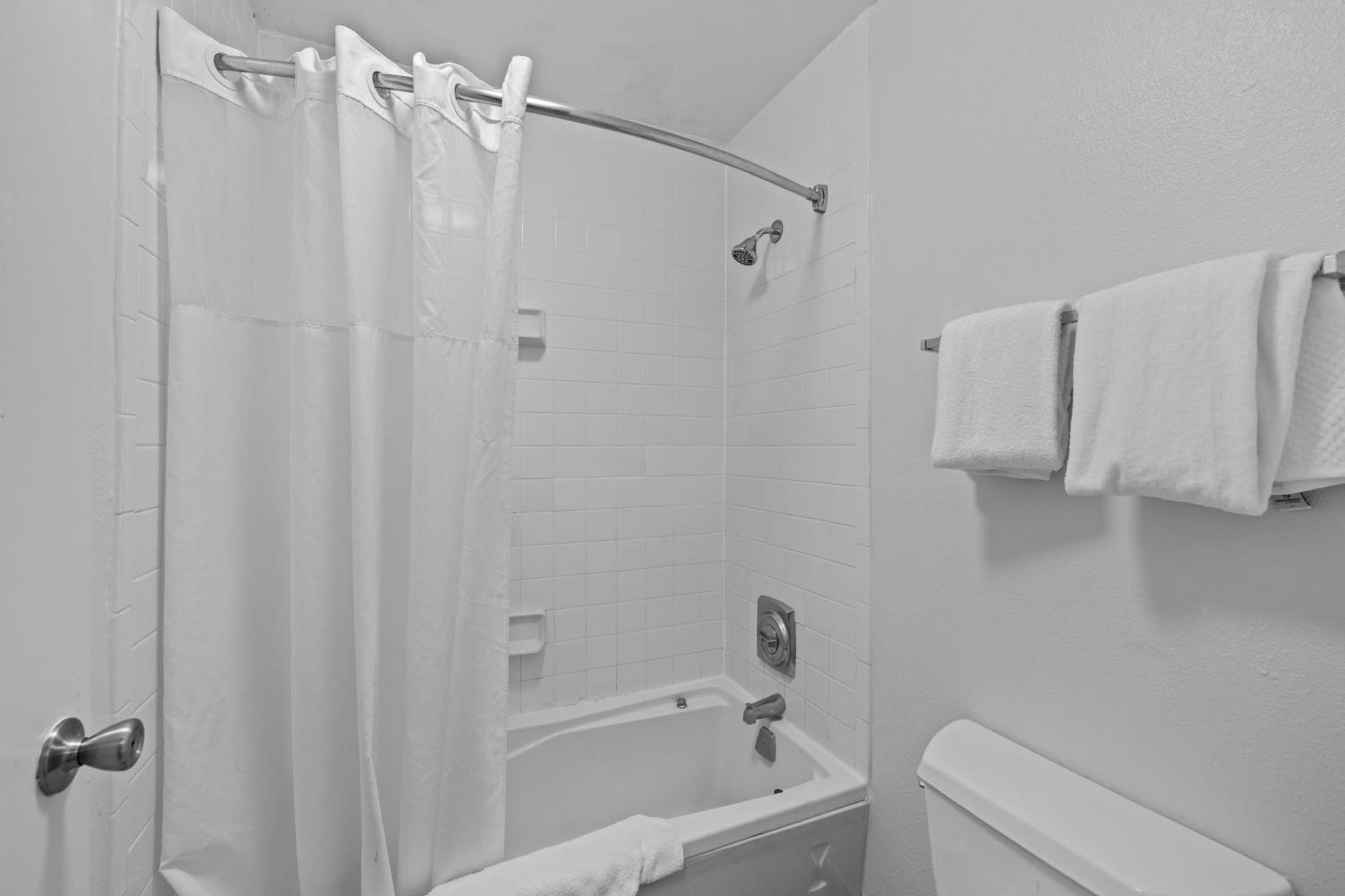 Deluxe Family Suite photo 3