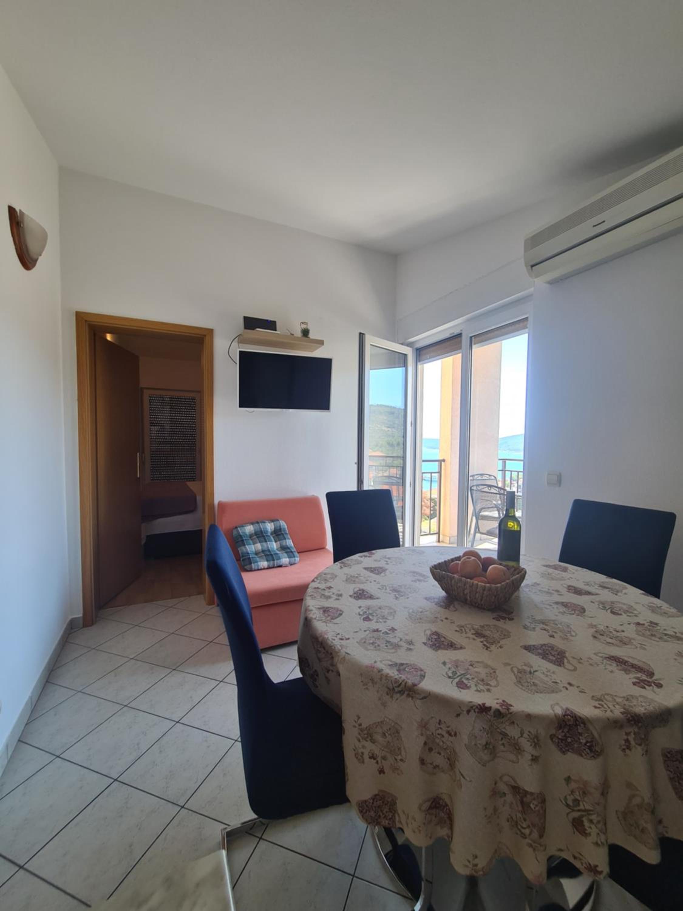 Two-Bedroom Apartment with Balcony and Sea View photo 1