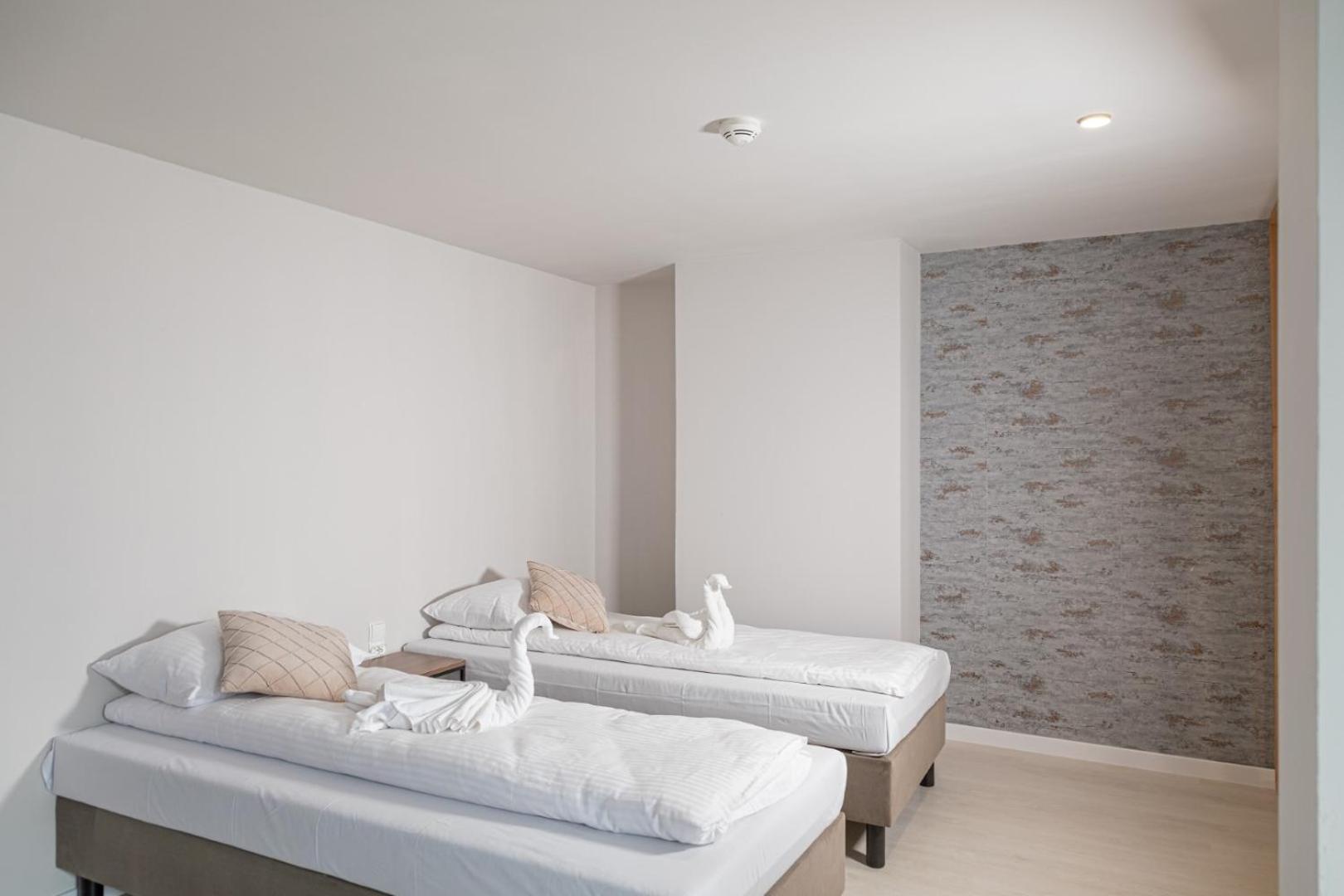 Duplex room with mezzanine