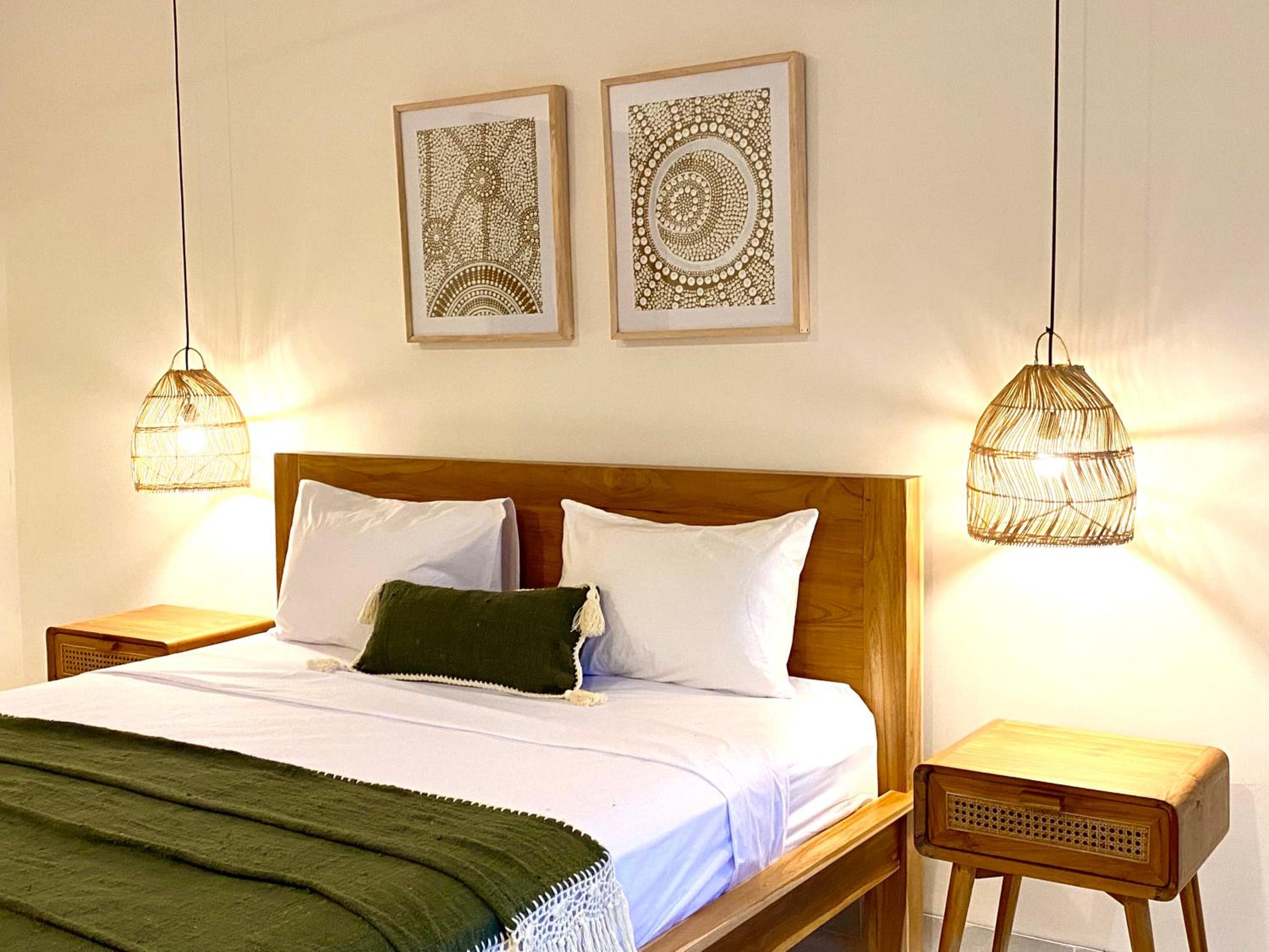 Deluxe King Suite - Photo 8