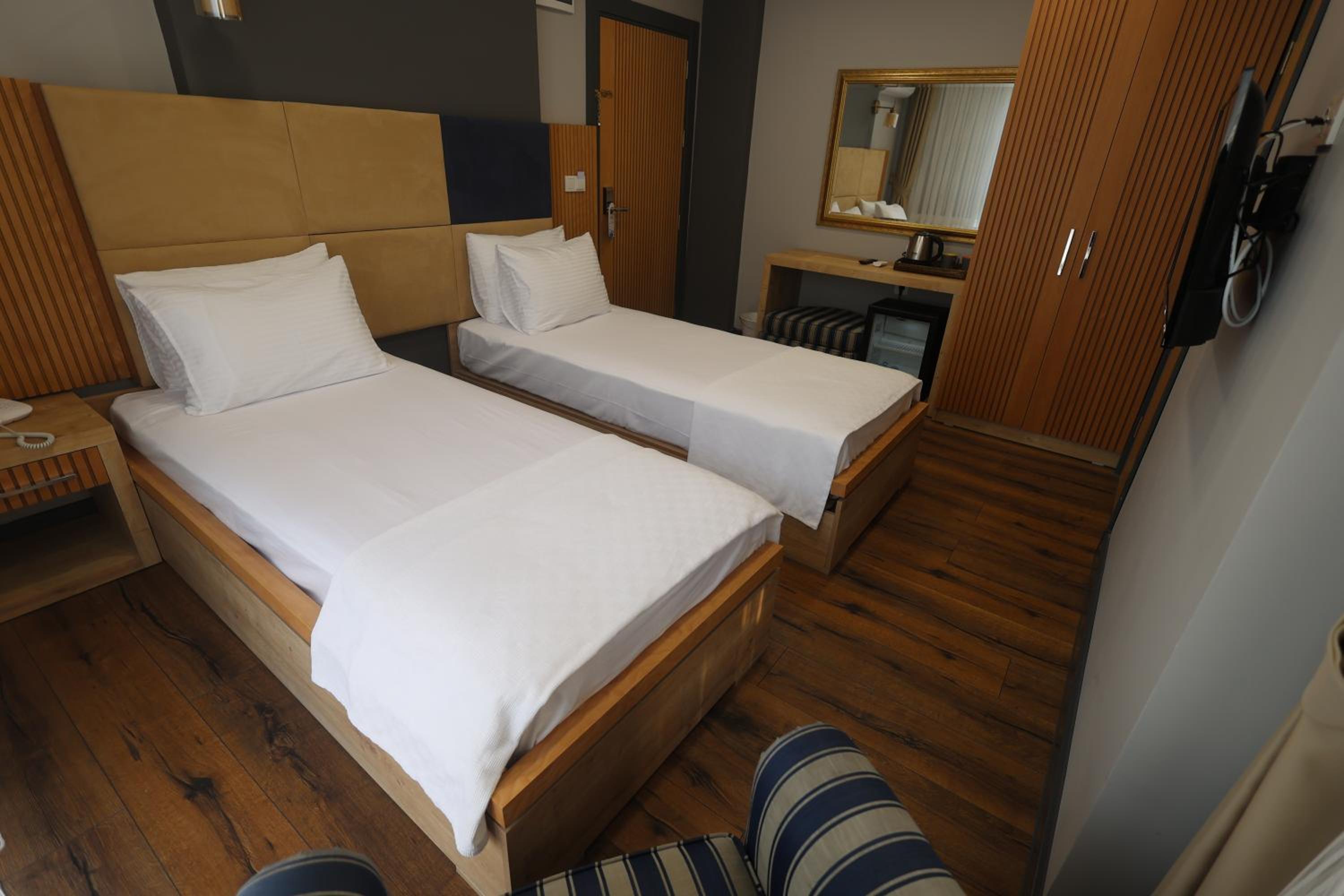 Standard Double Room photo 2