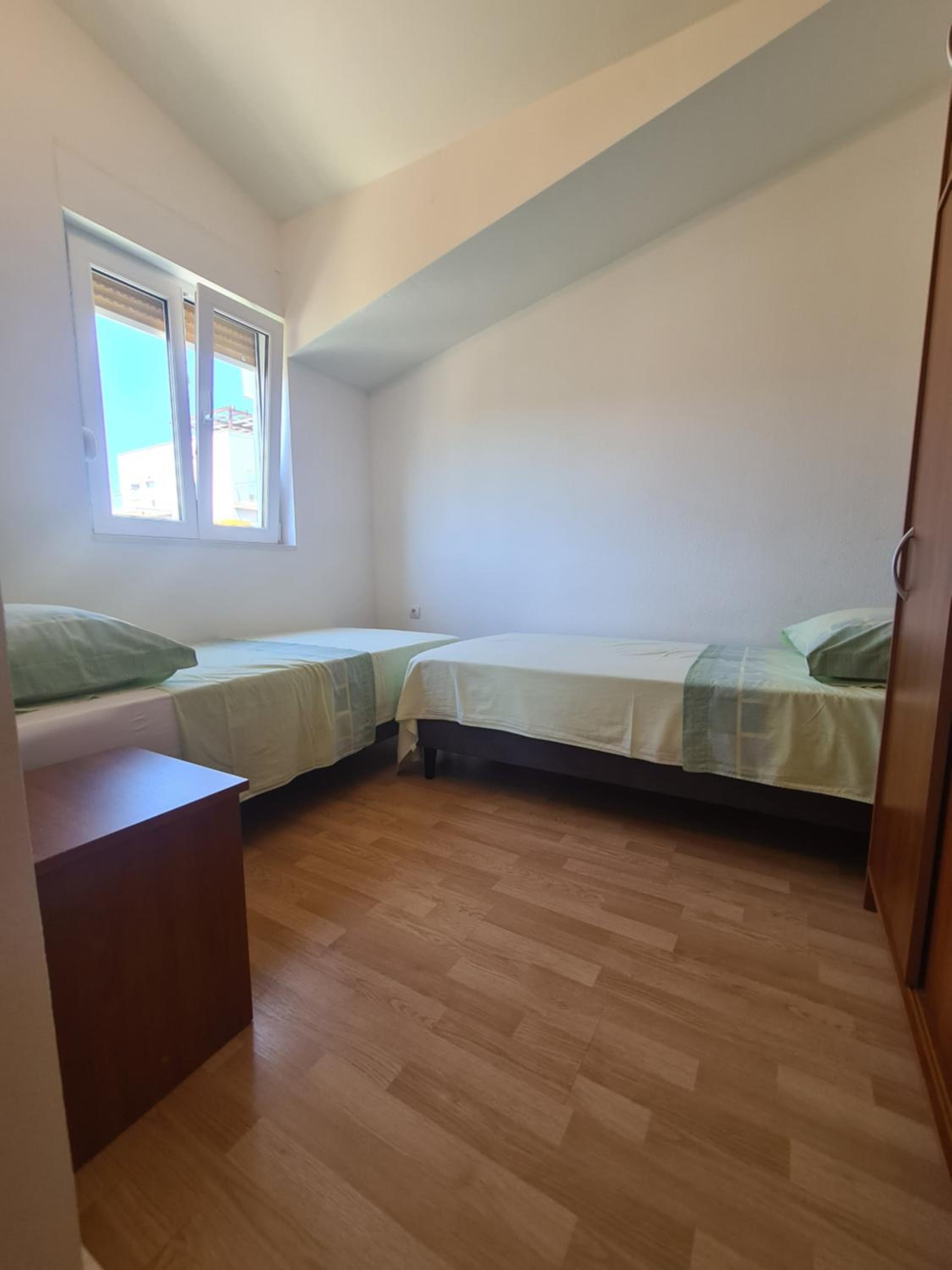Two-Bedroom Apartment with Balcony and Sea View photo 2