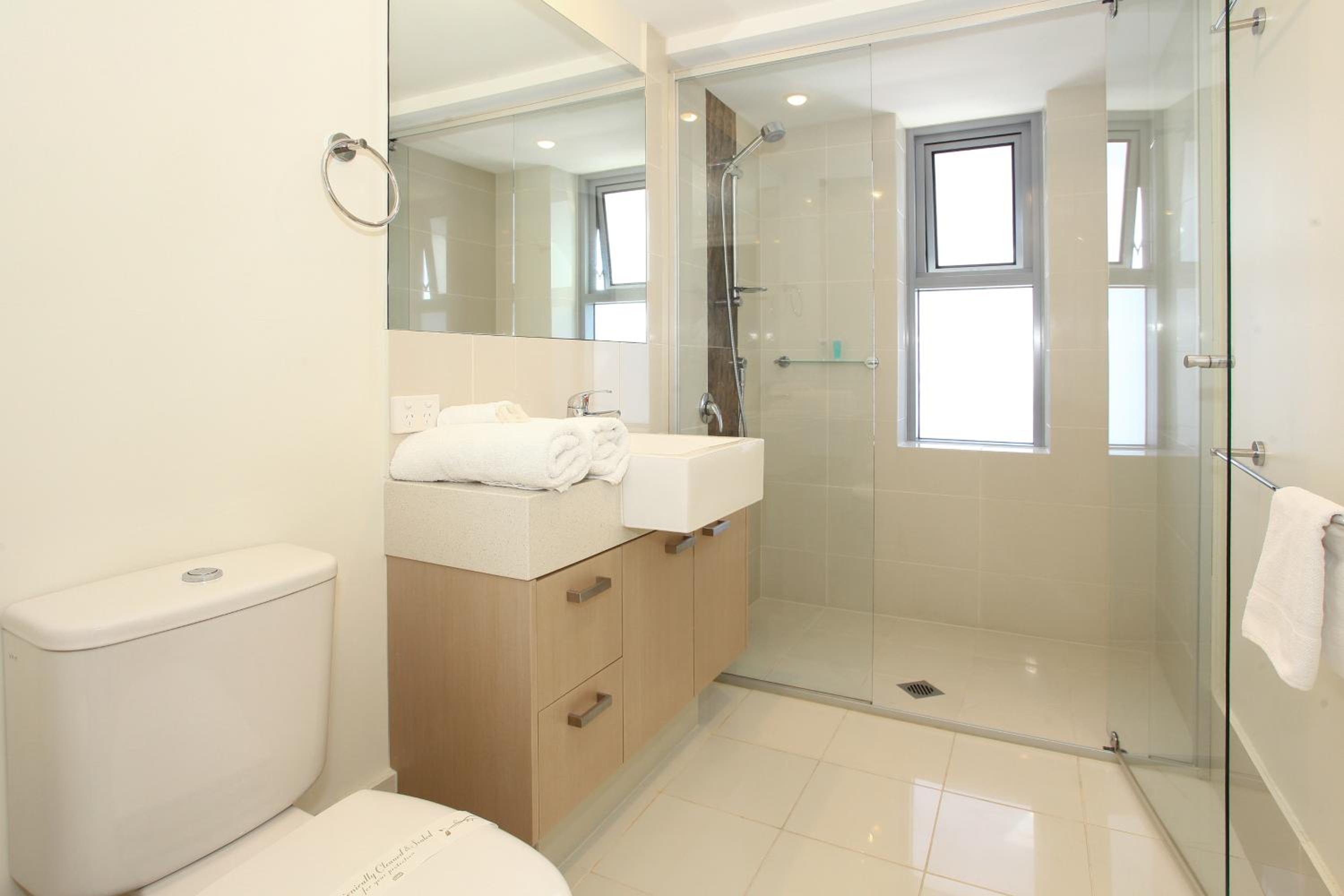 Two-Bedroom Apartment with Lake View