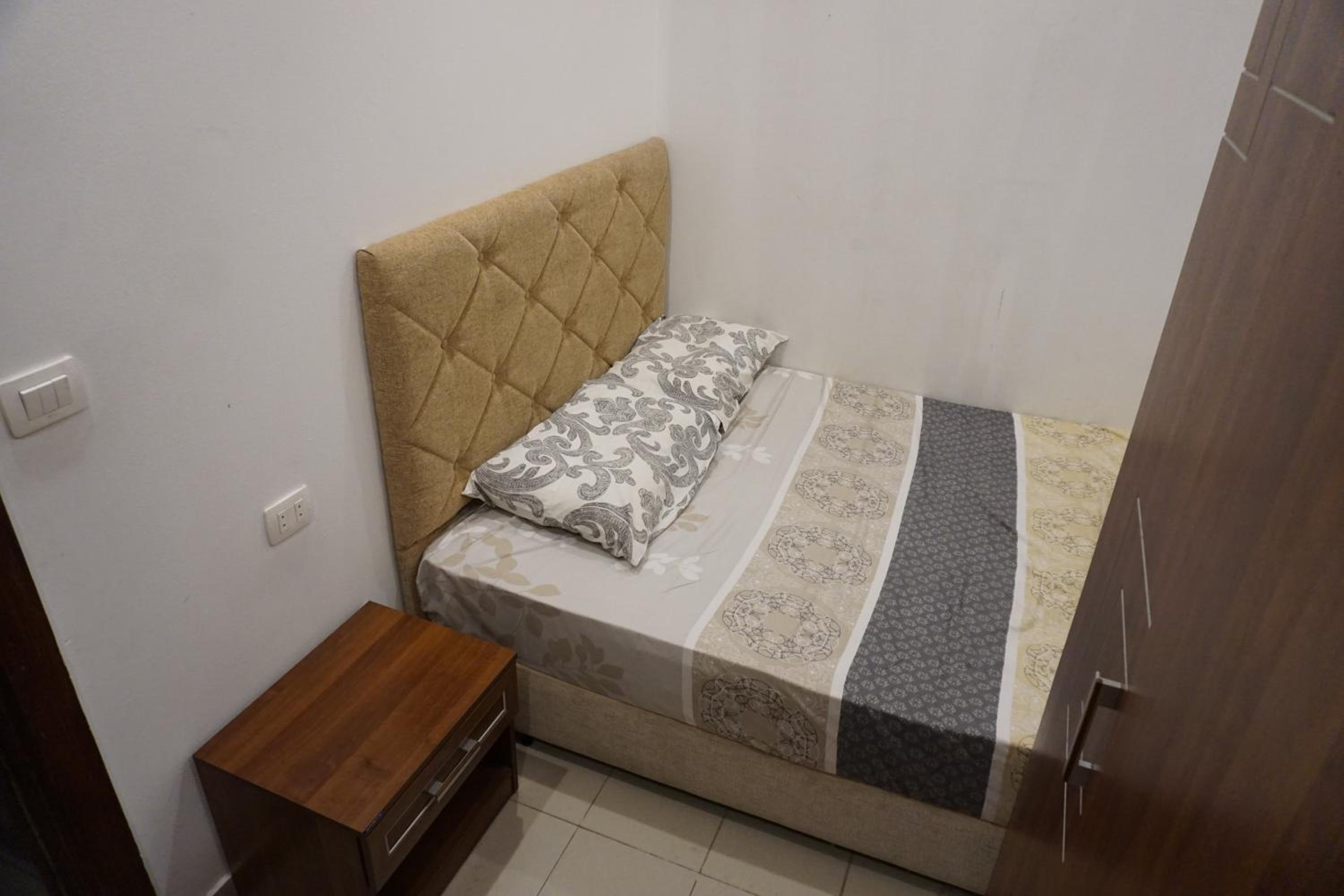 One-Bedroom Apartment - Photo 20