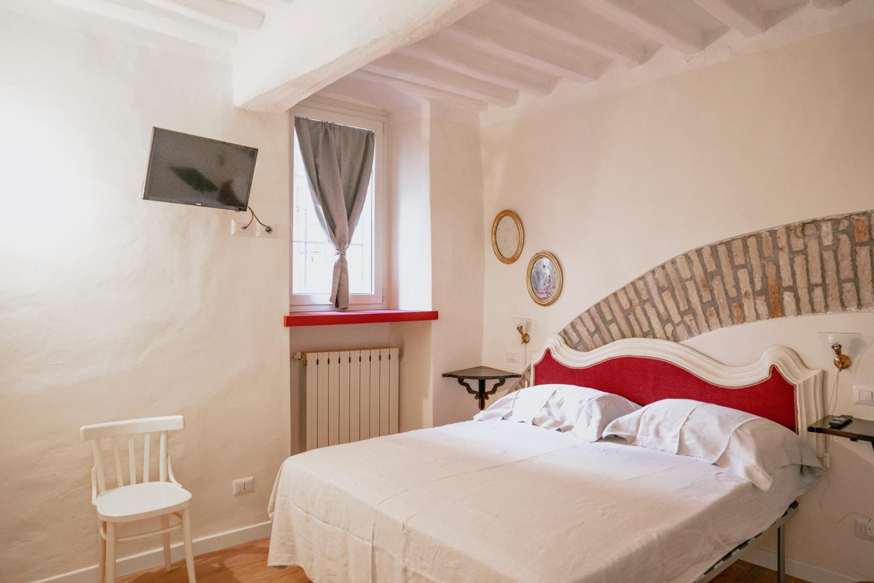 Double Room with Private Bathroom photo 1