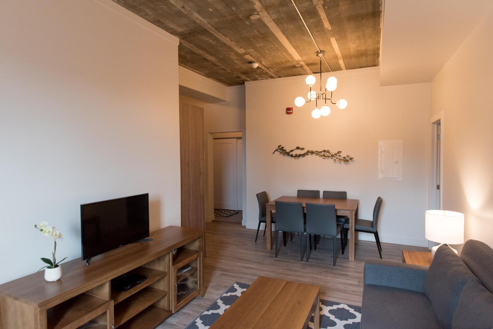 Two-Bedroom Apartment - Photo 4