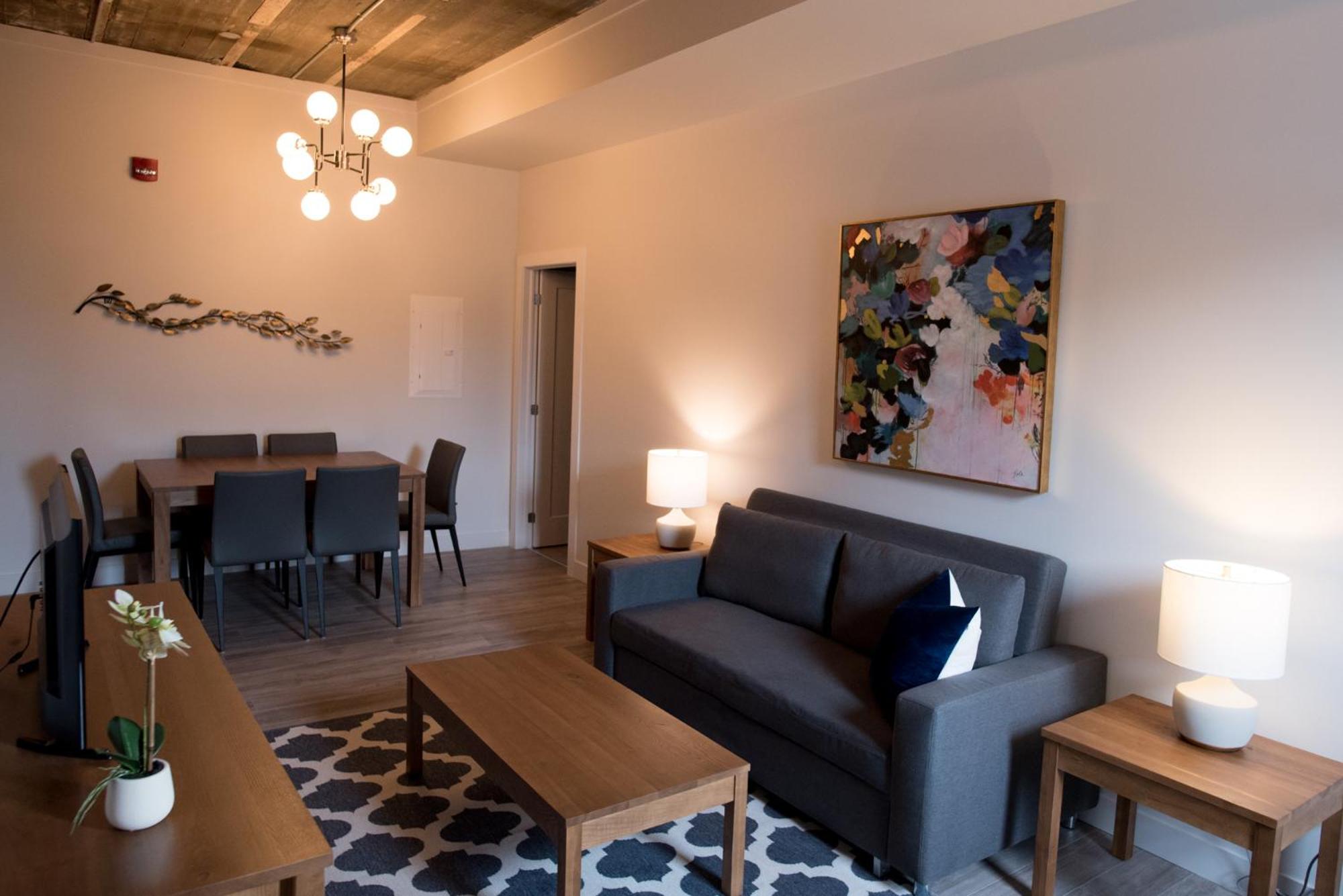 Two-Bedroom Apartment - Photo 5