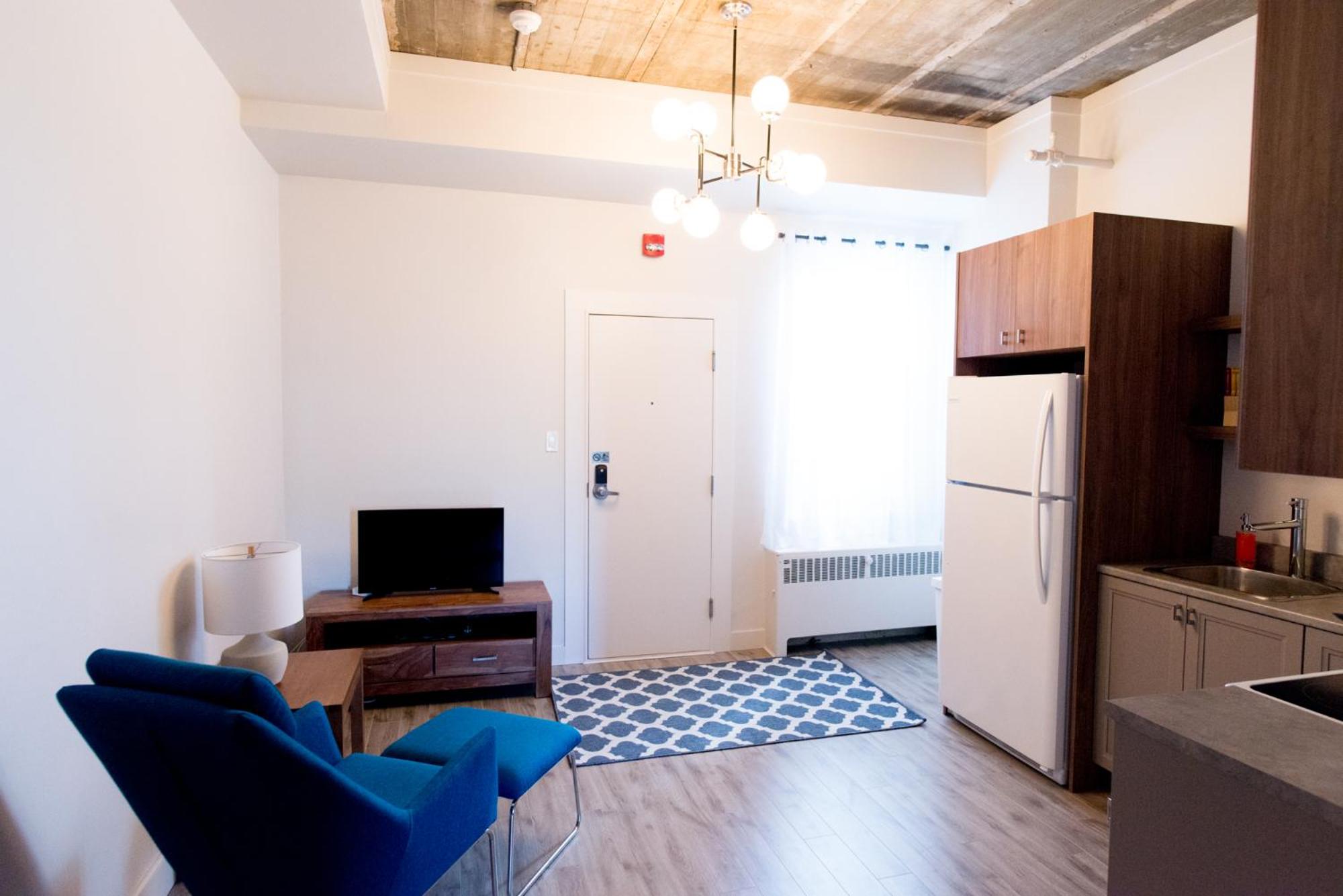 Deluxe Suite - Photo 1