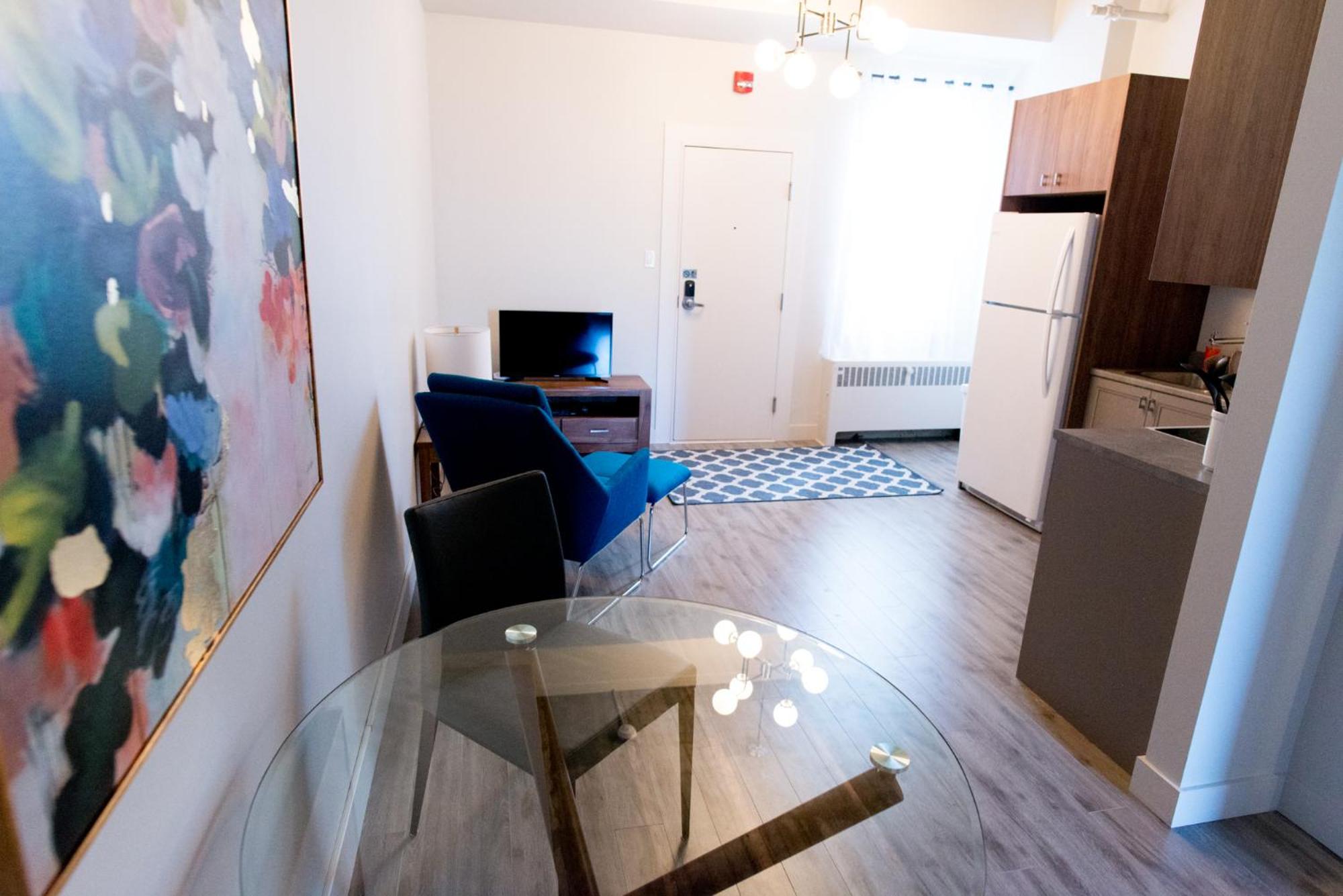 Deluxe Suite - Photo 2