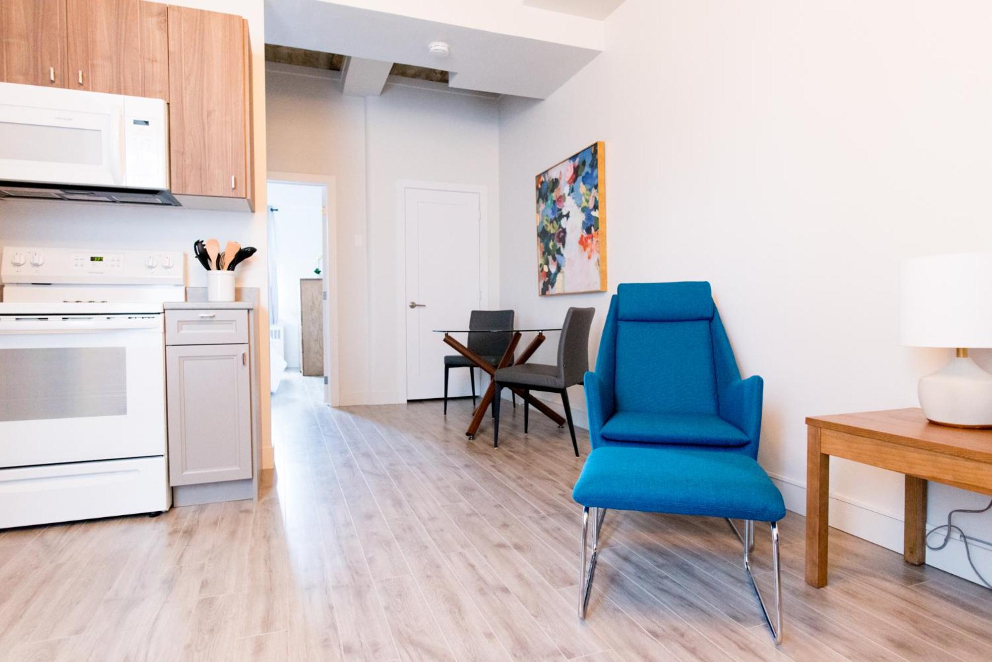 Deluxe Suite - Photo 6