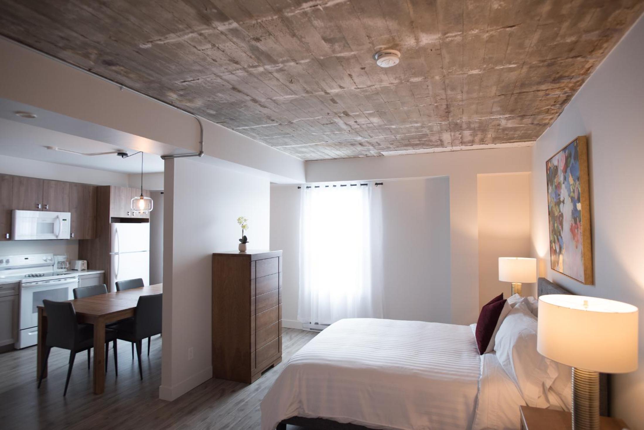 Loft - Photo 1