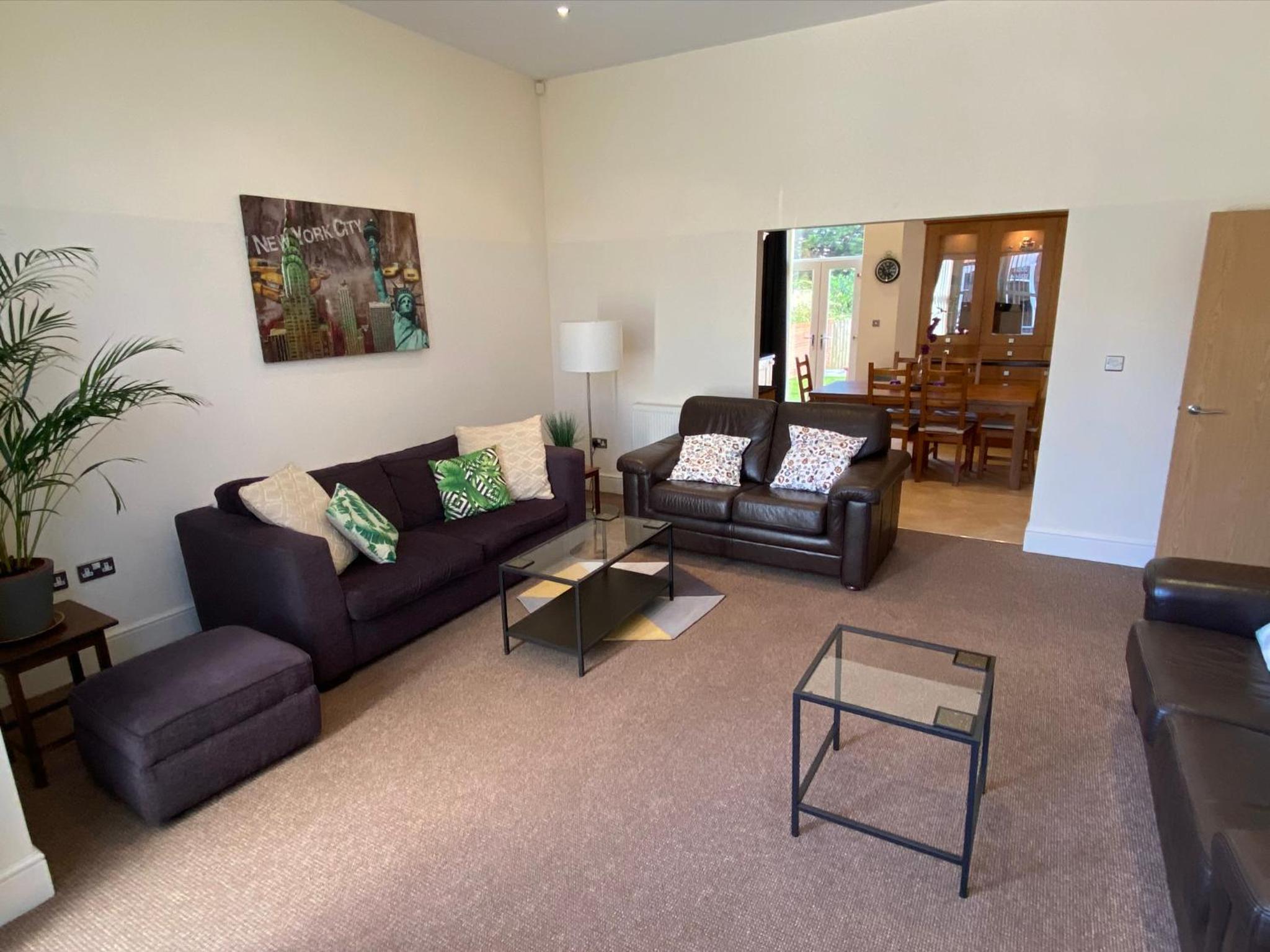 Apartment - Ground Floor photo 2