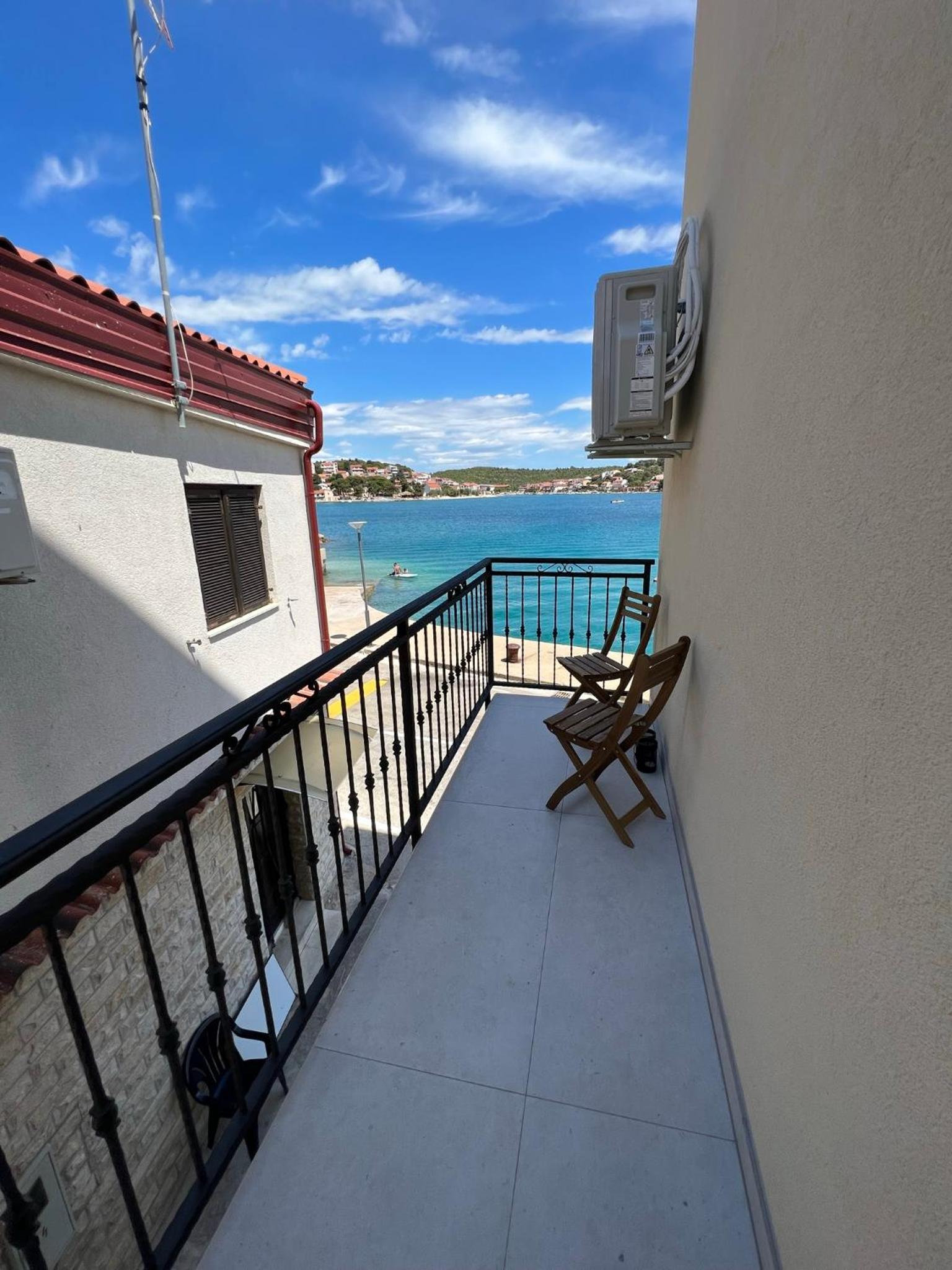Apartment with Sea View - Photo 19