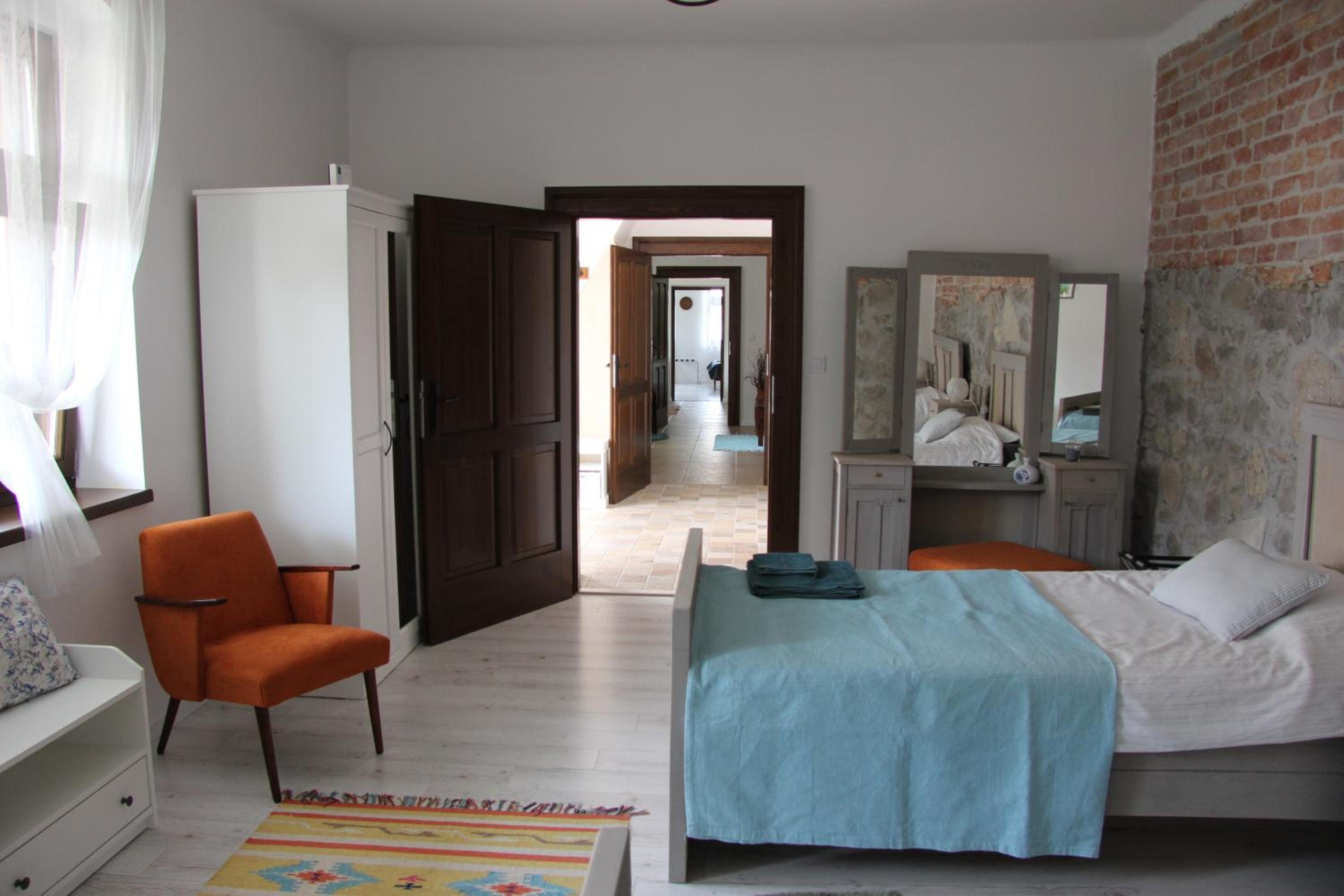 Apartment photo 1