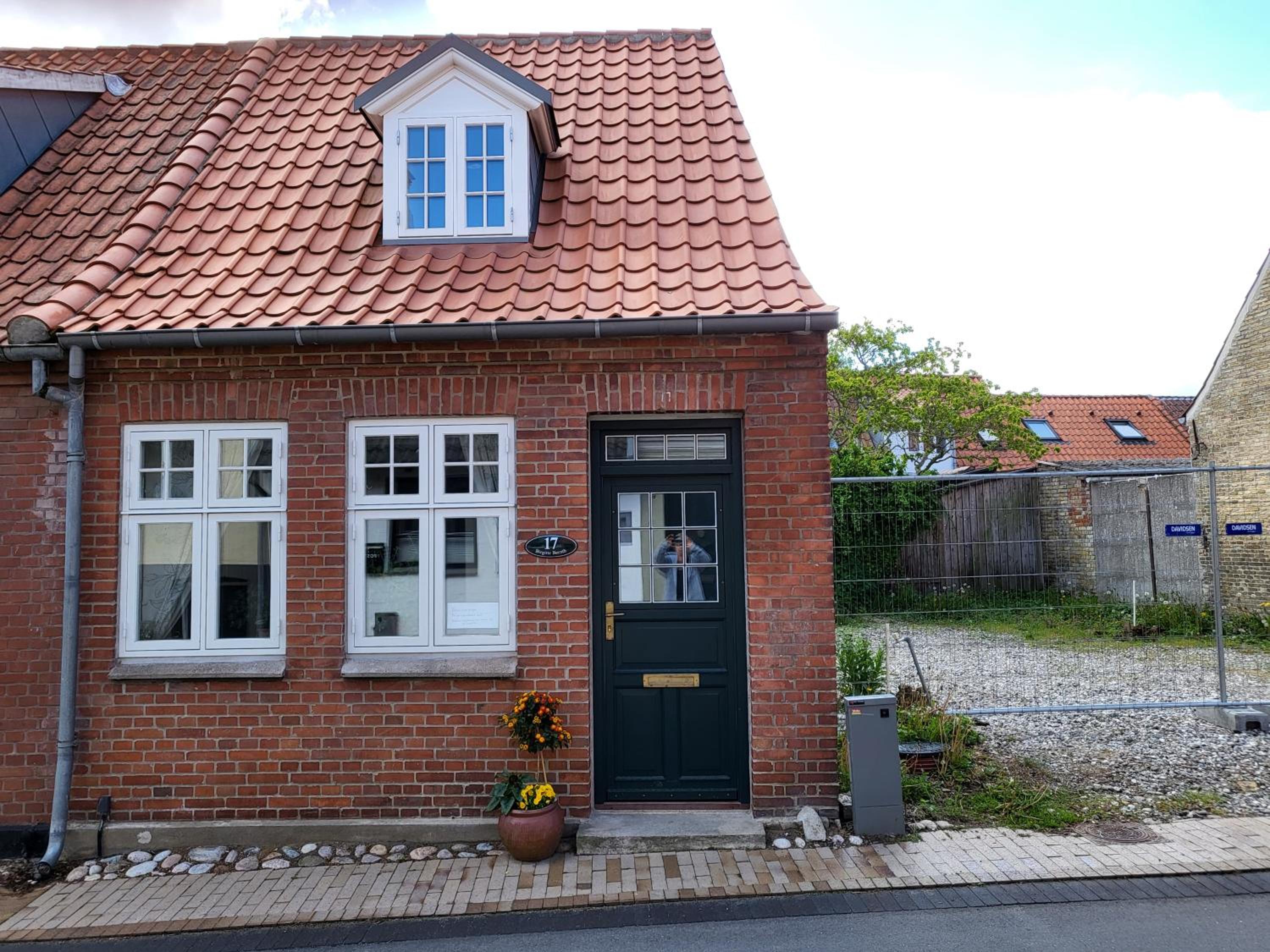 One-Bedroom House photo 3