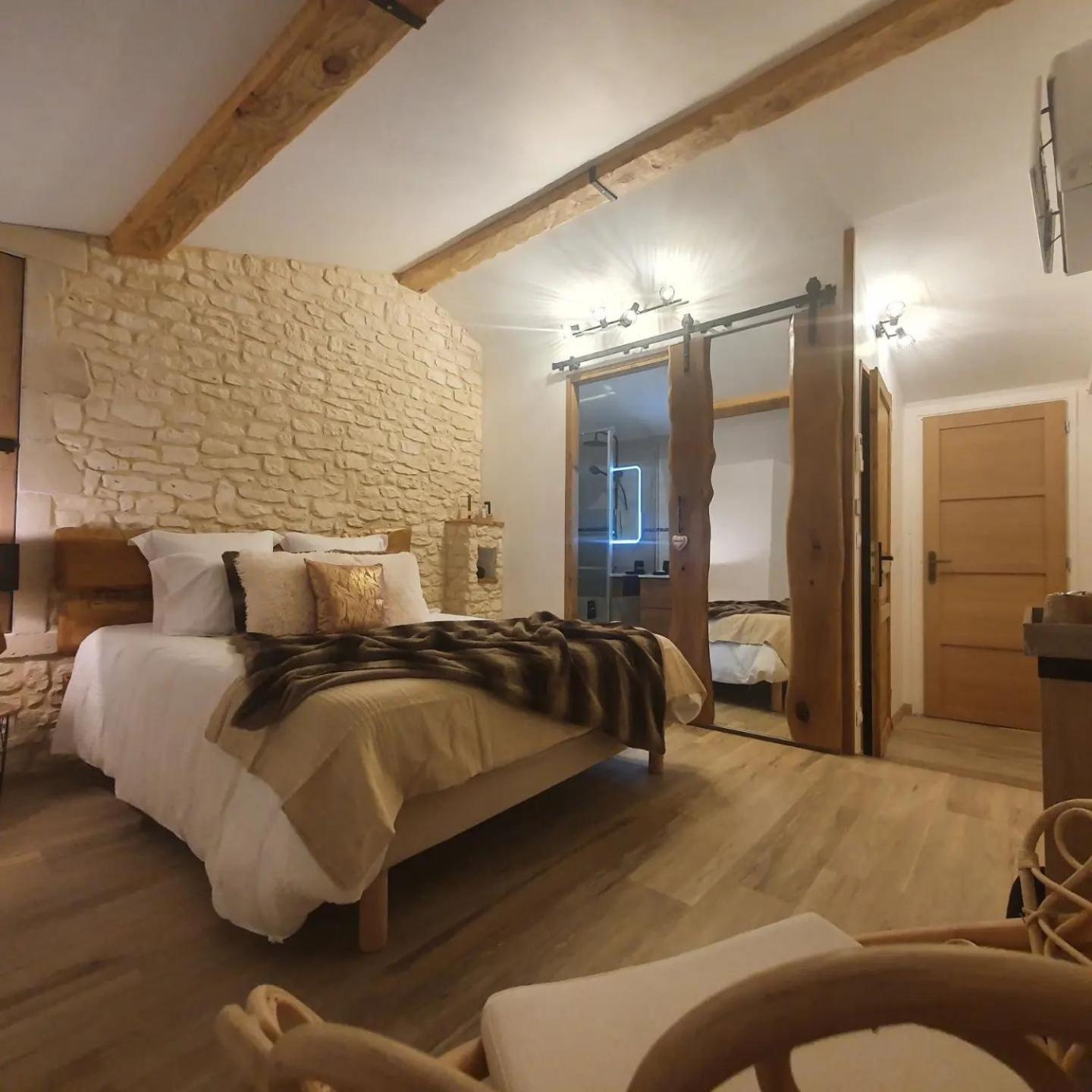 Deluxe Double Room - Photo 2