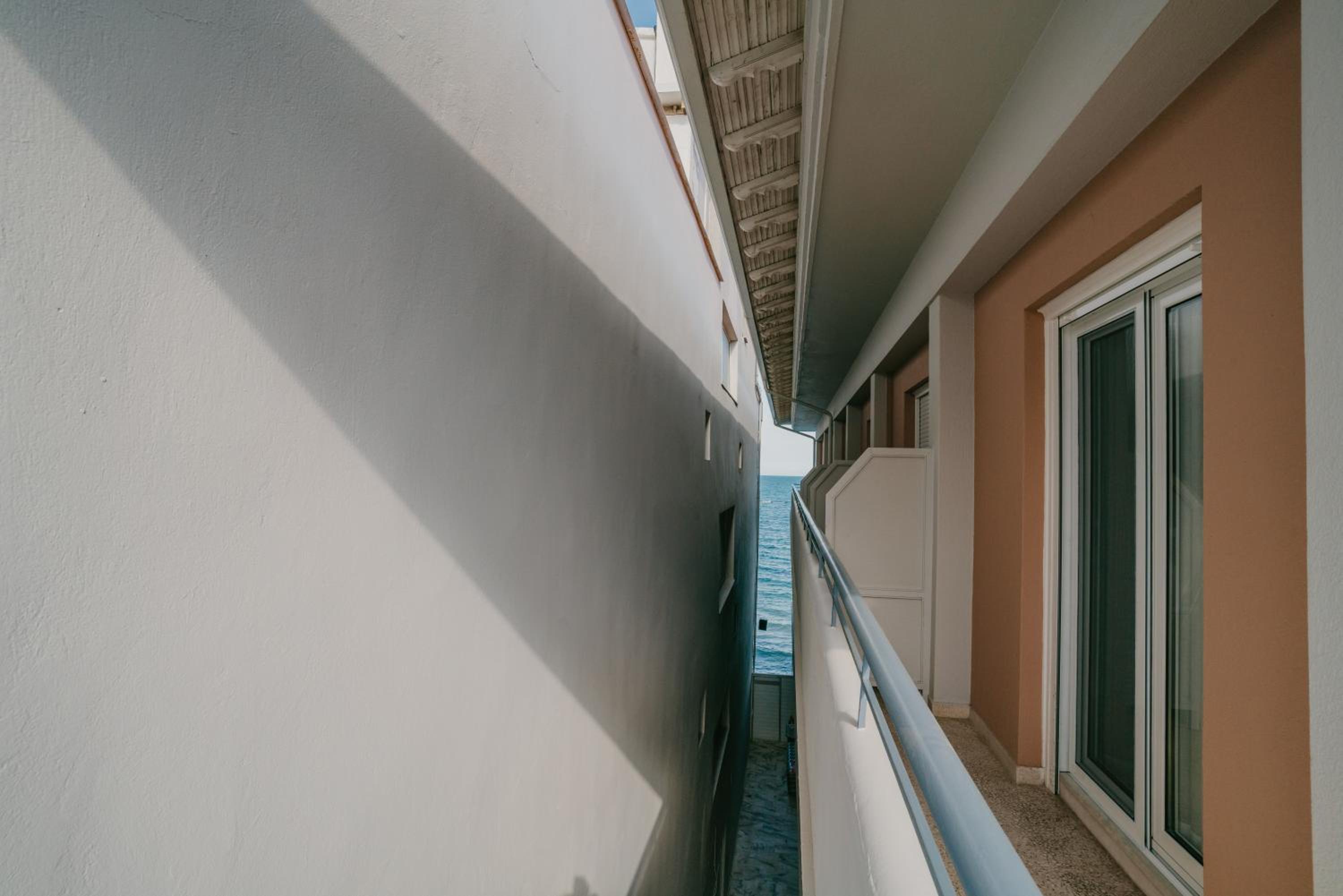 Twin Room with Balcony photo 2