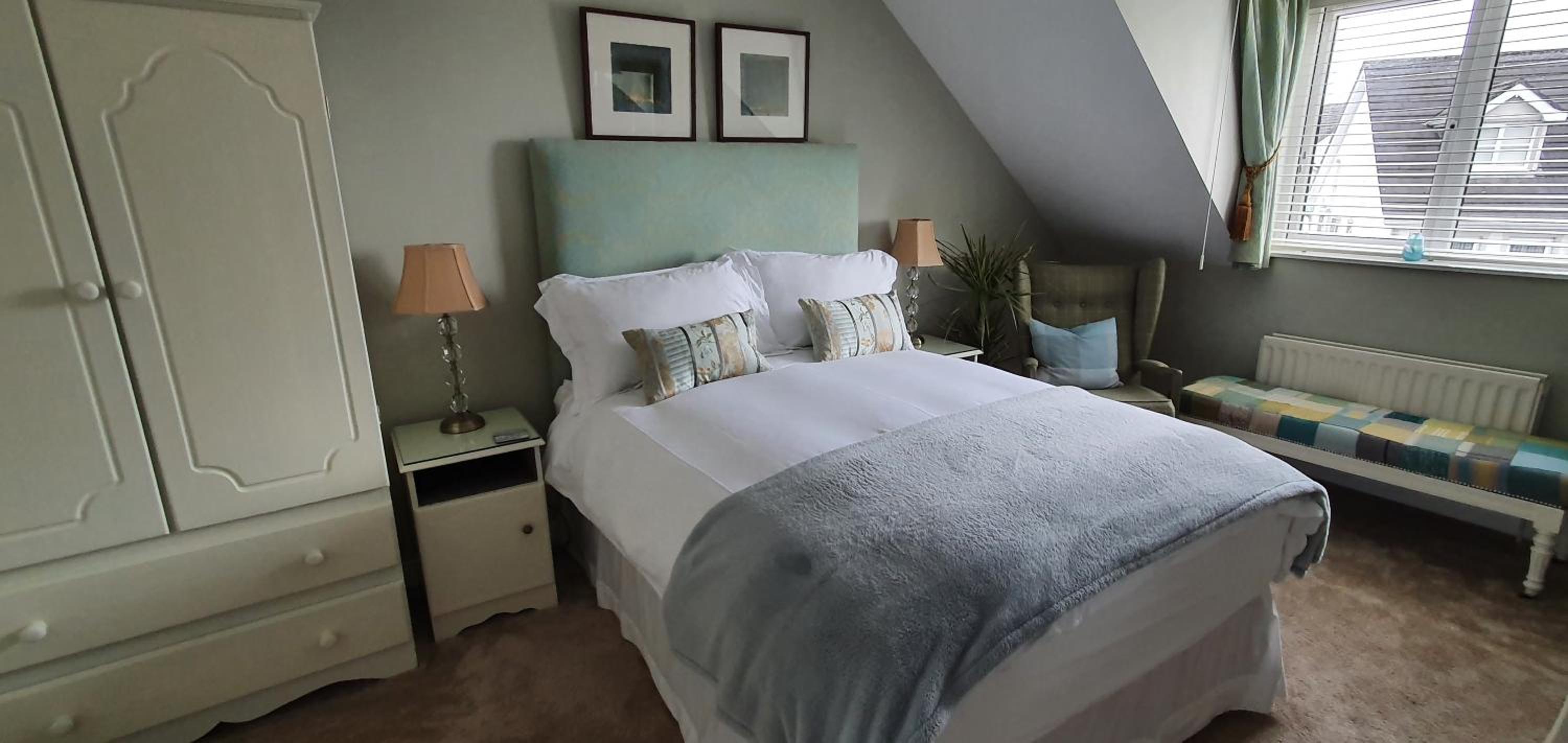 Deluxe Double Room with Shower