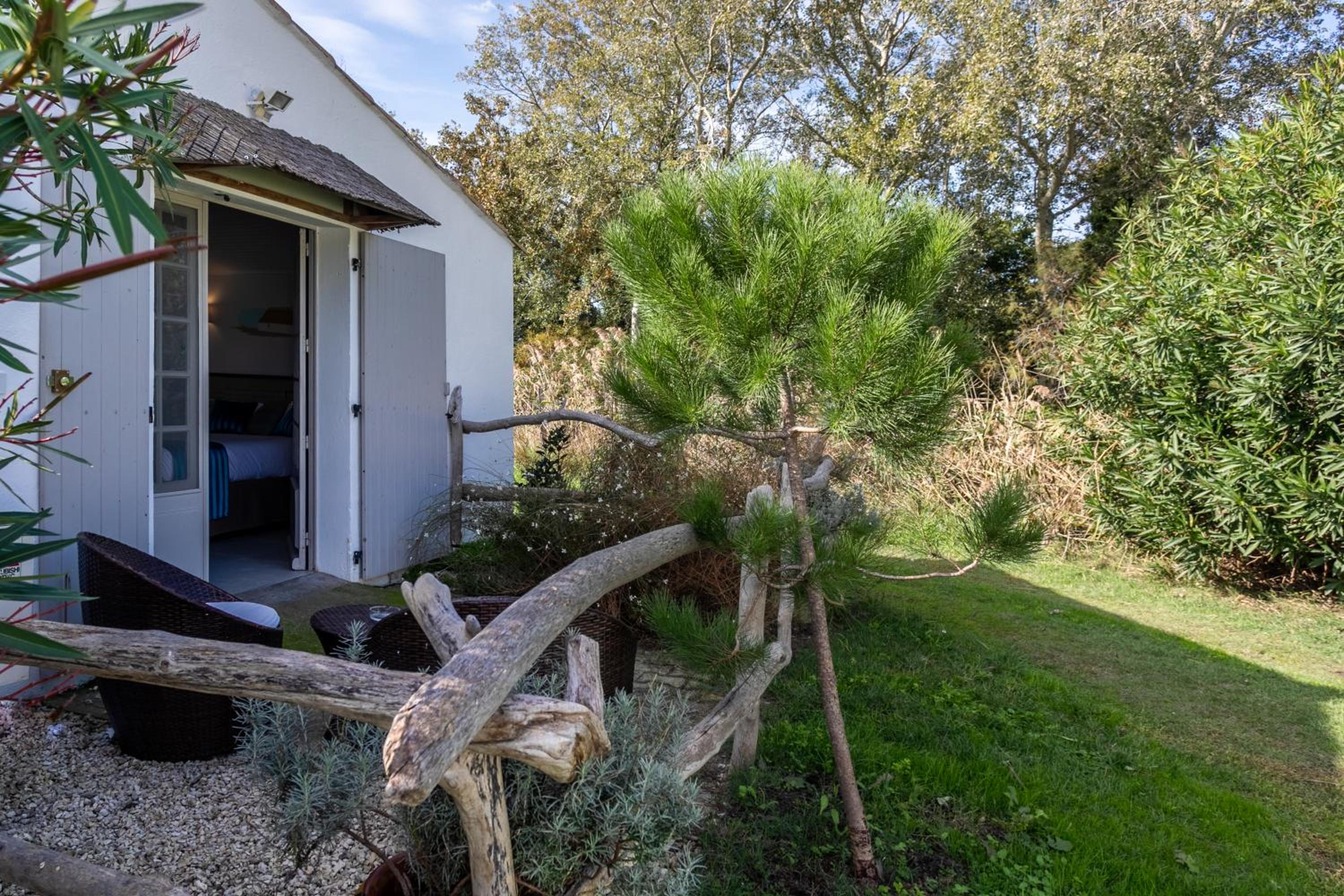Superior Double Room with Private Terrace - Annex photo 3