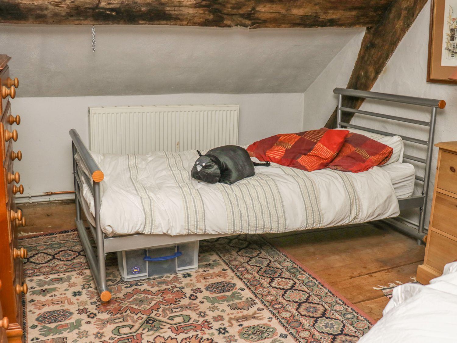 Two-Bedroom House photo 3