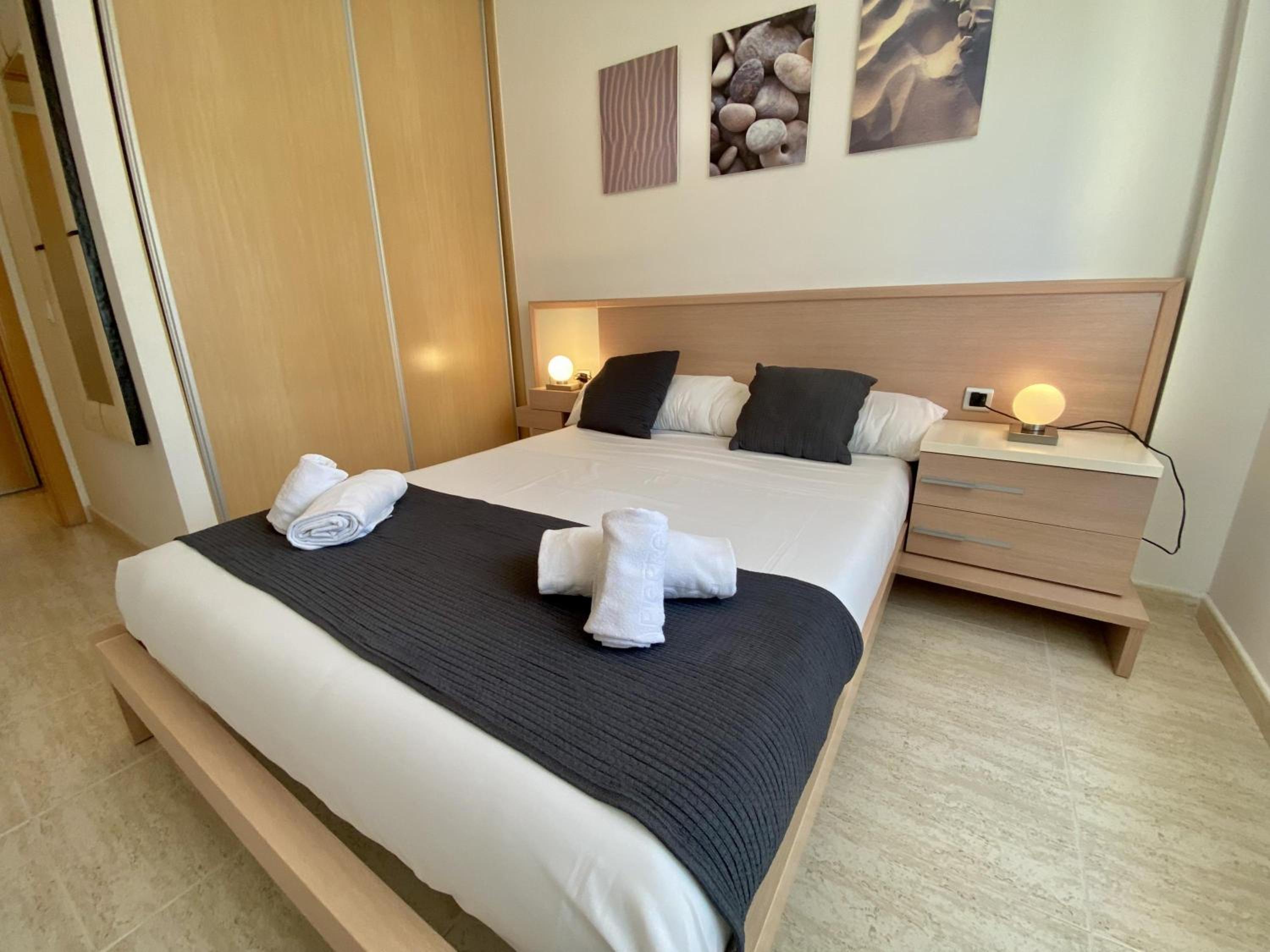 Apartamento con vista a la piscina
