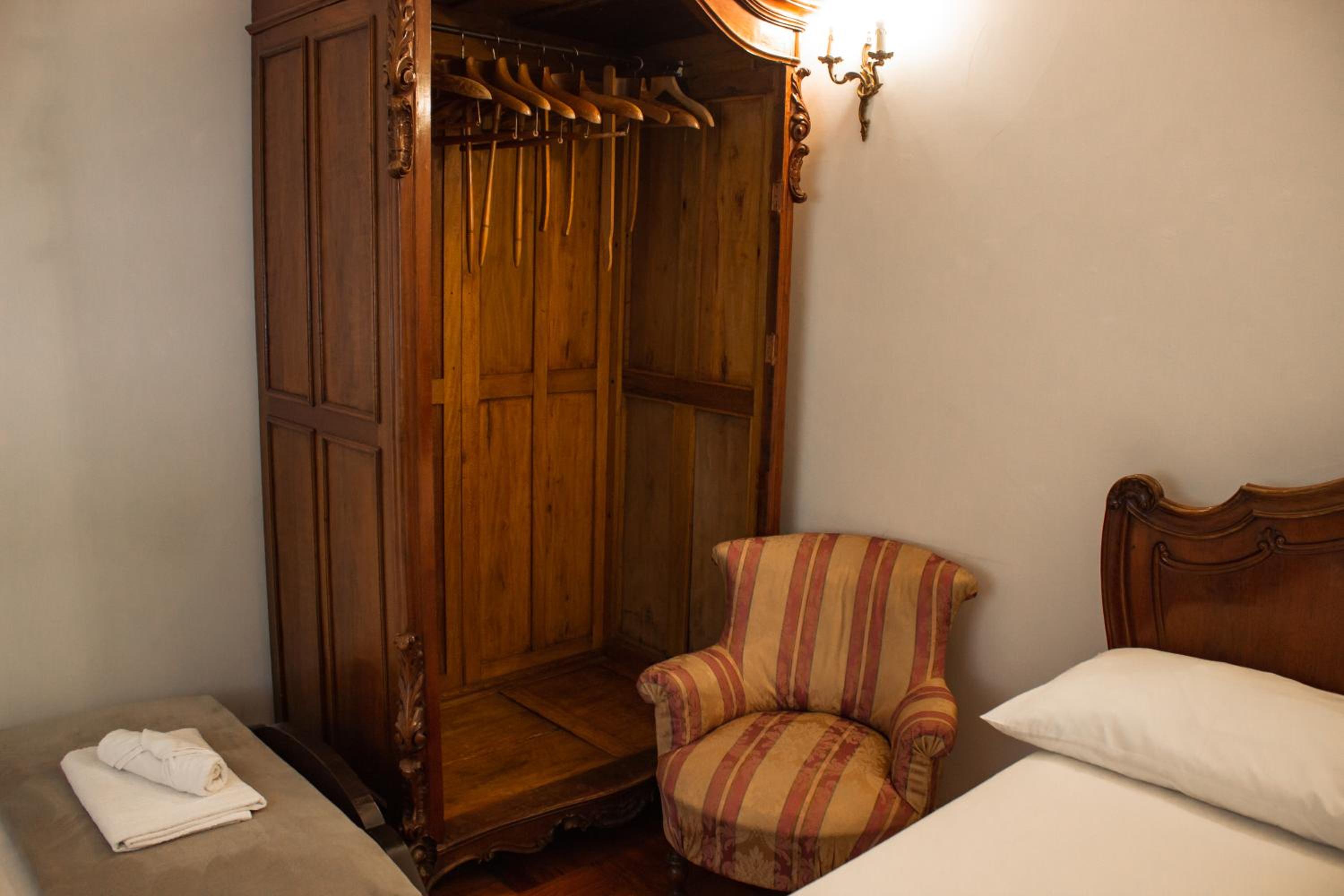 Triple Room - Photo 11