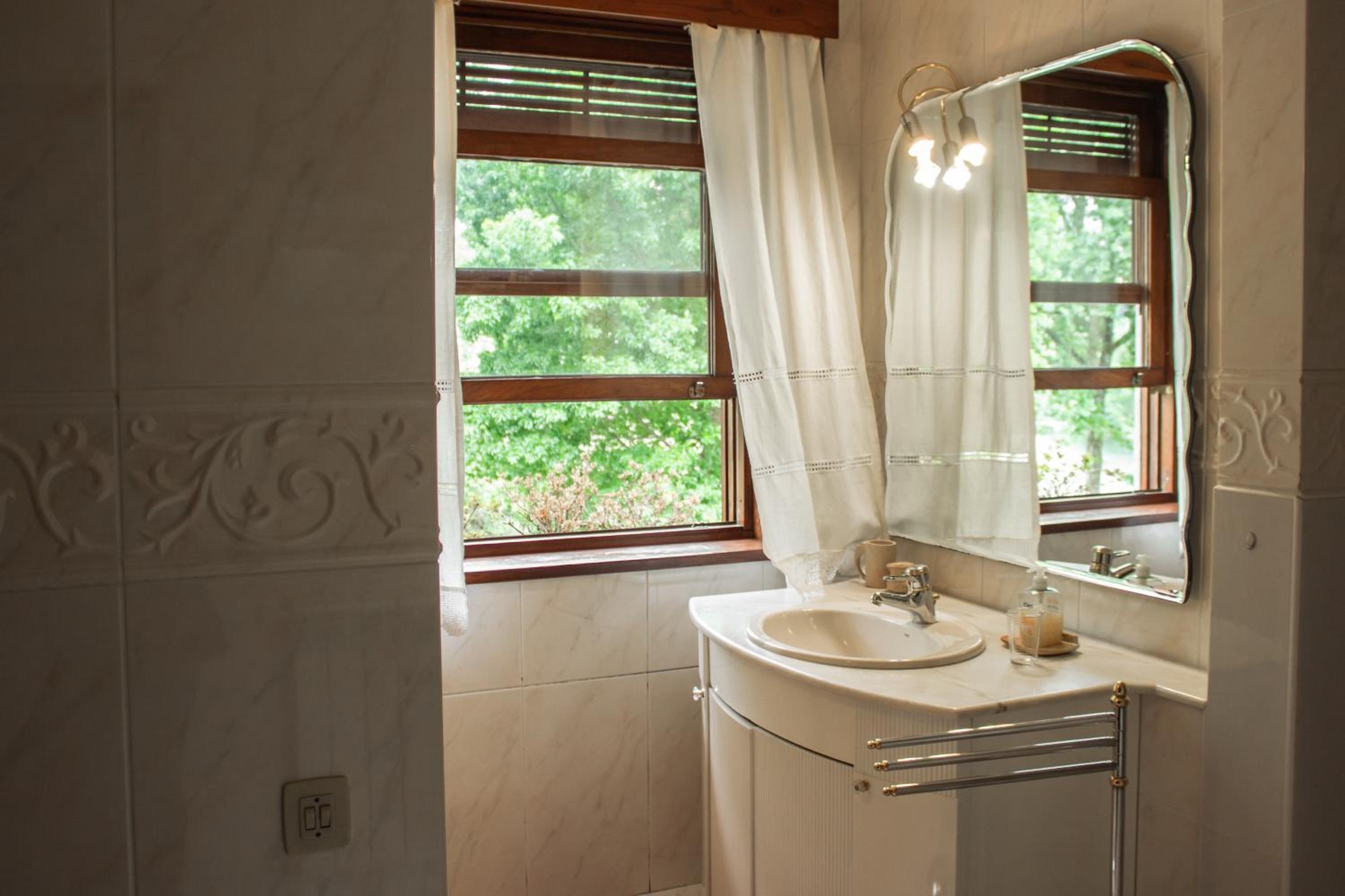 Triple Room with View - Photo 19