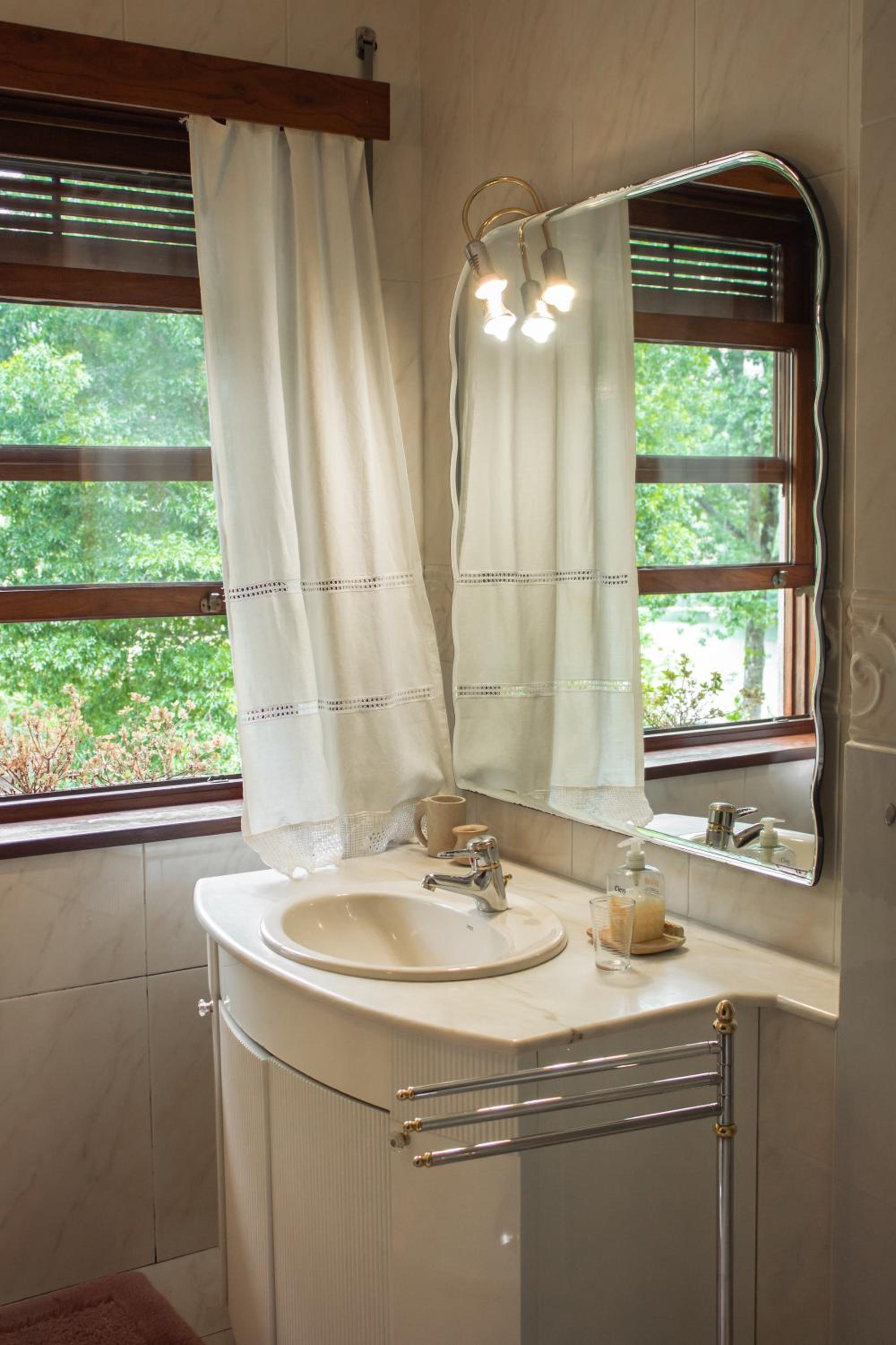Triple Room with View - Photo 22