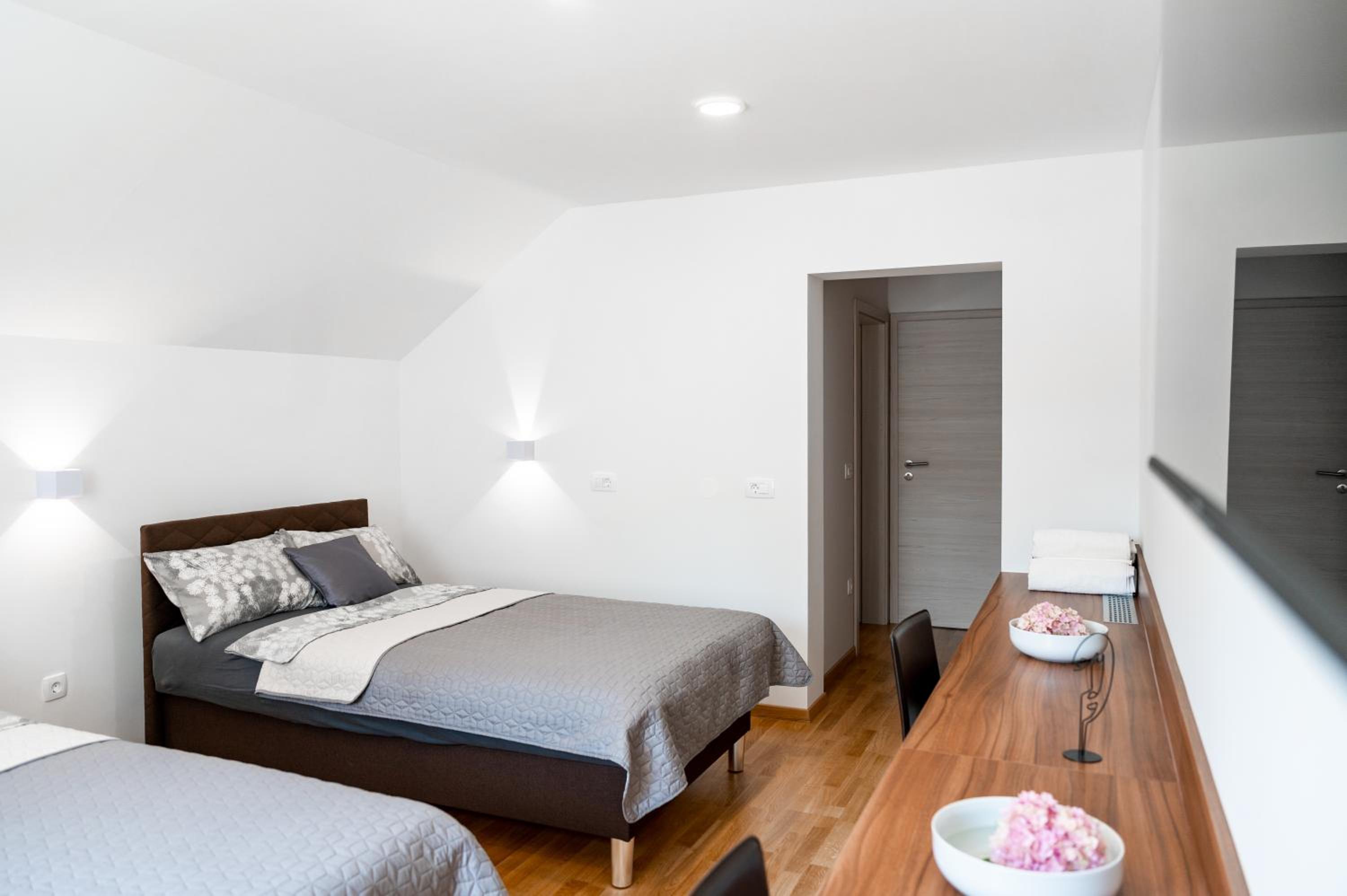 Superior Double Room - Photo 2