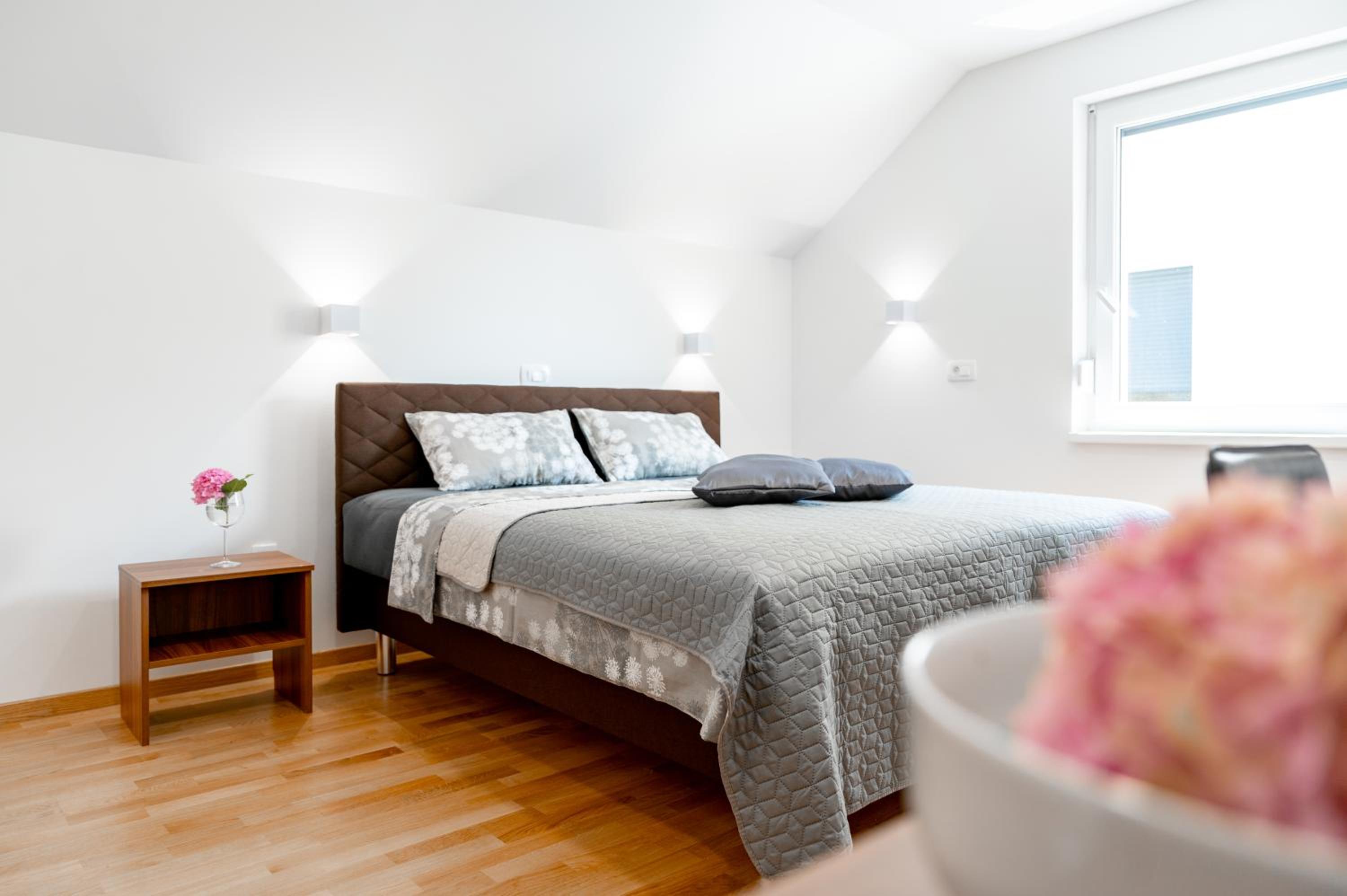 Triple Room with Bathroom - Photo 3