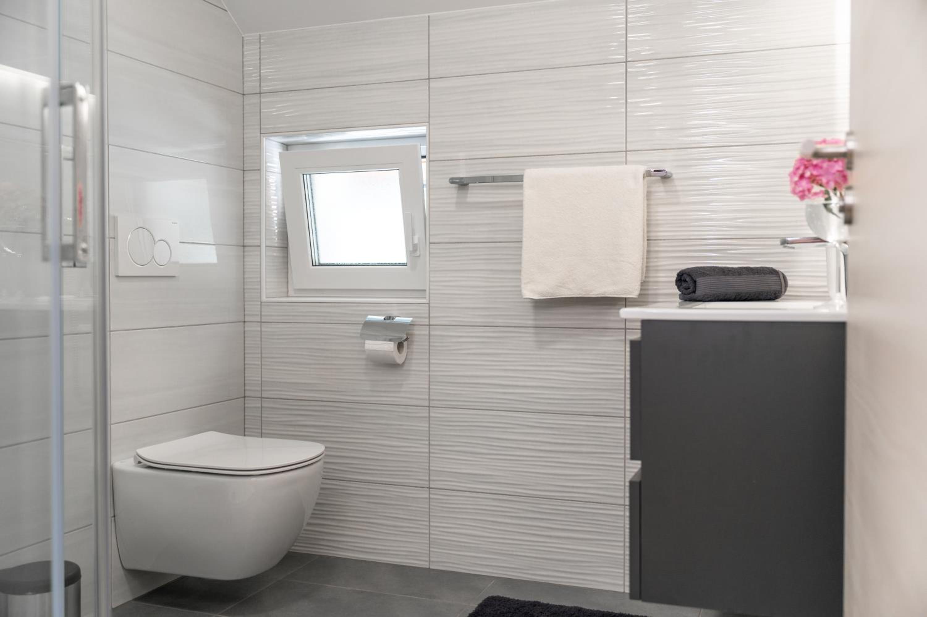 Triple Room with Bathroom - Photo 18