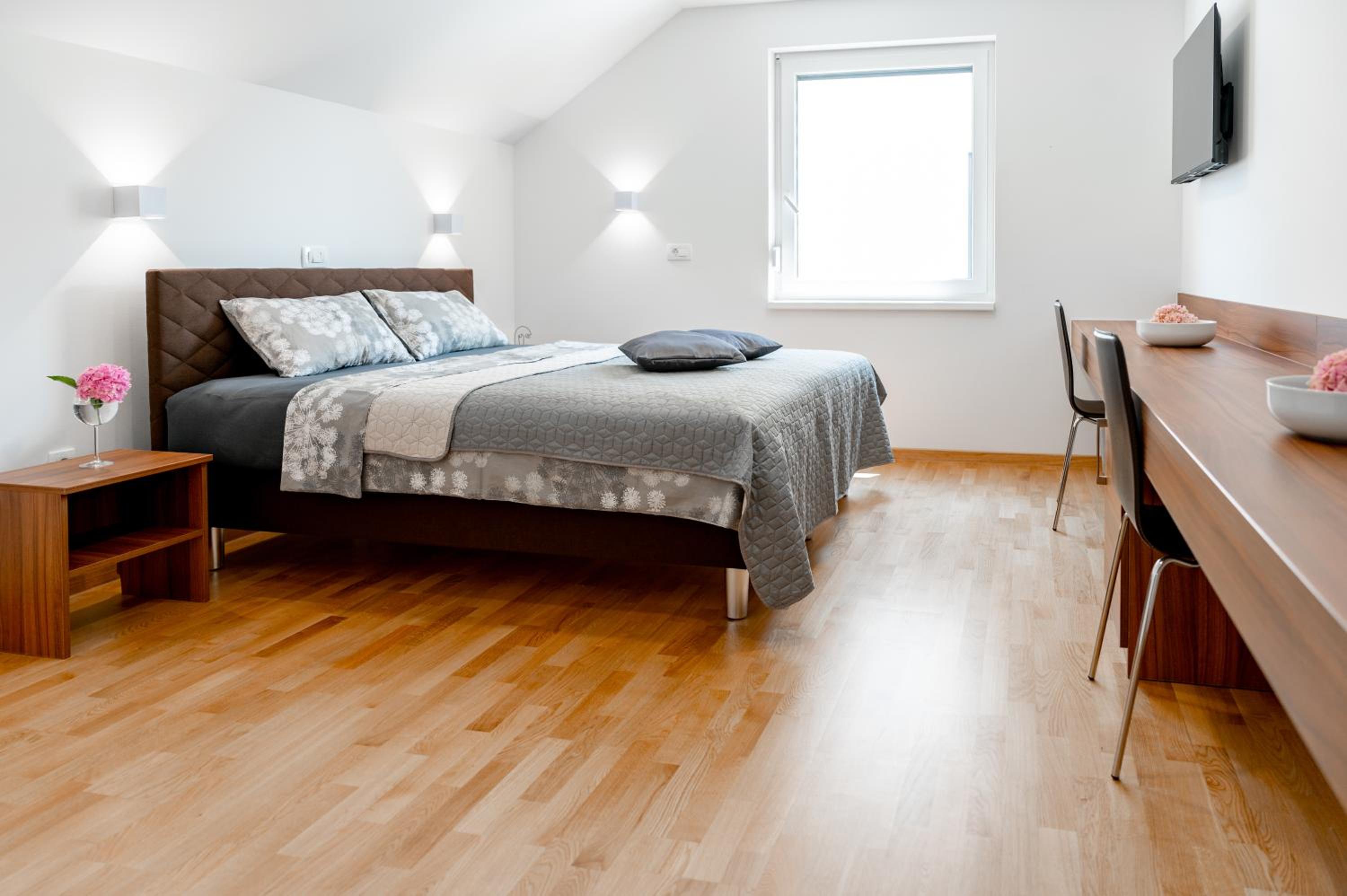 Triple Room with Bathroom - Photo 7