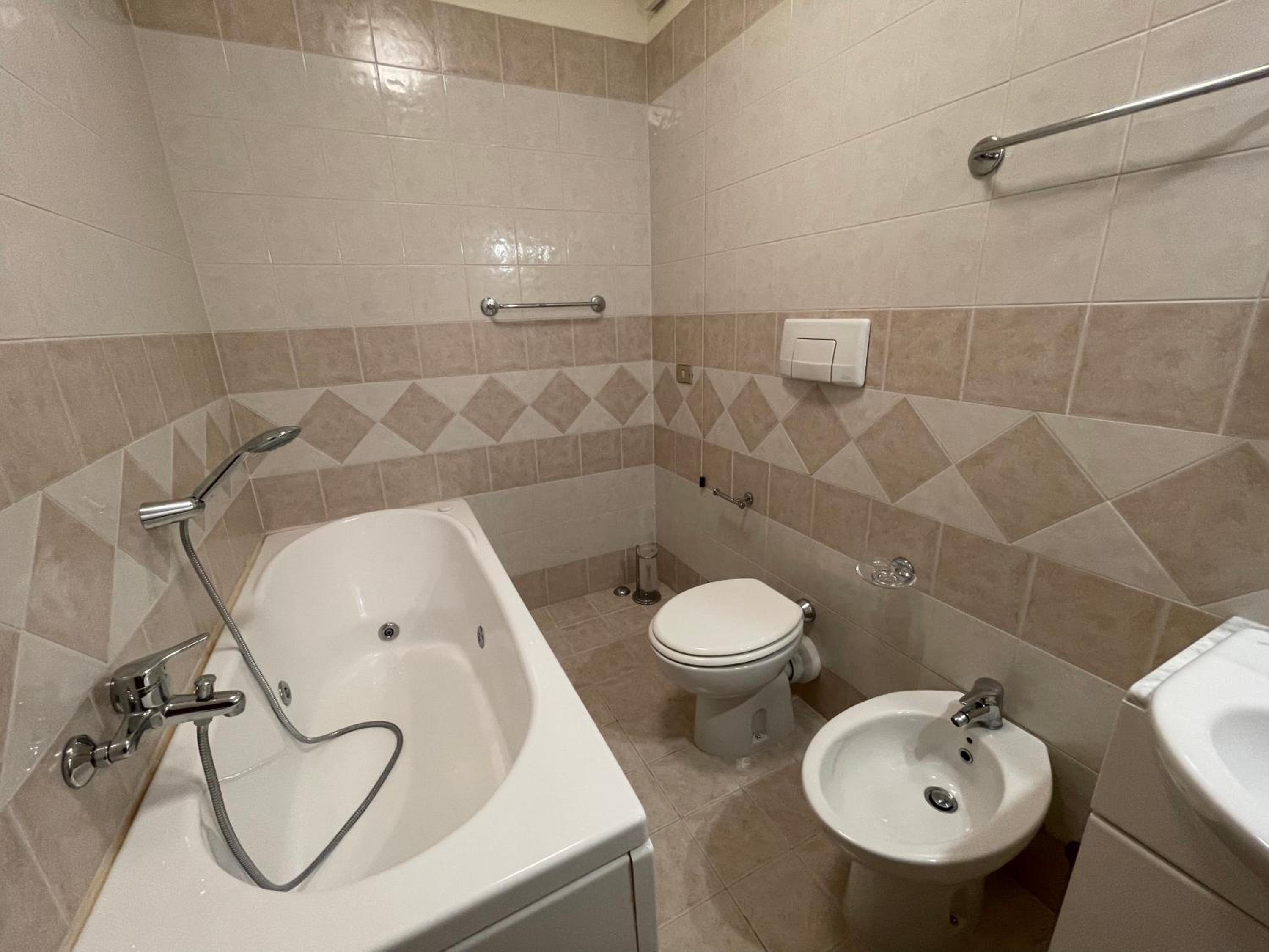 Deluxe Apartment photo 2