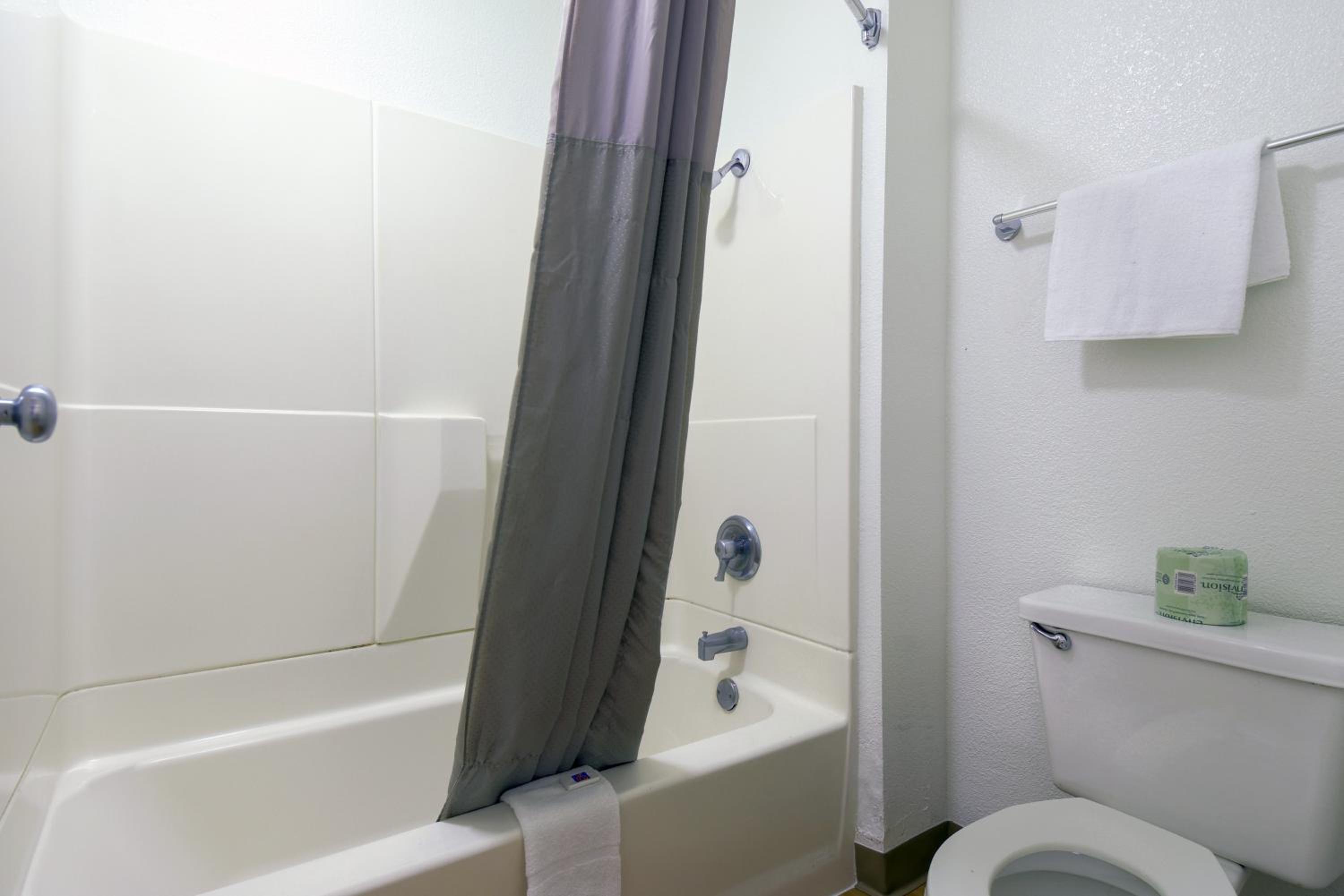 Deluxe Quadruple Room - Smoking