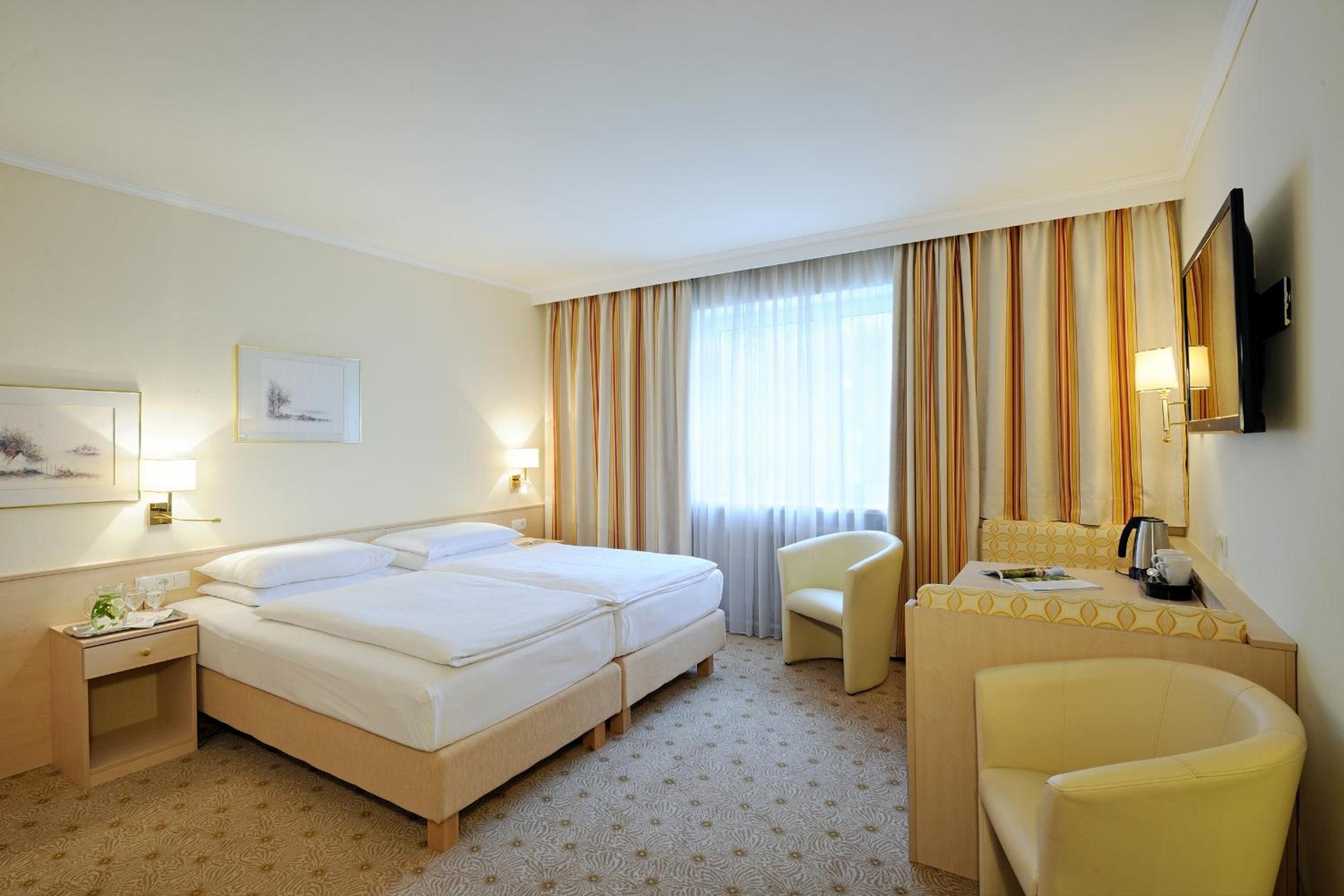 Double or Twin Room - Photo 20