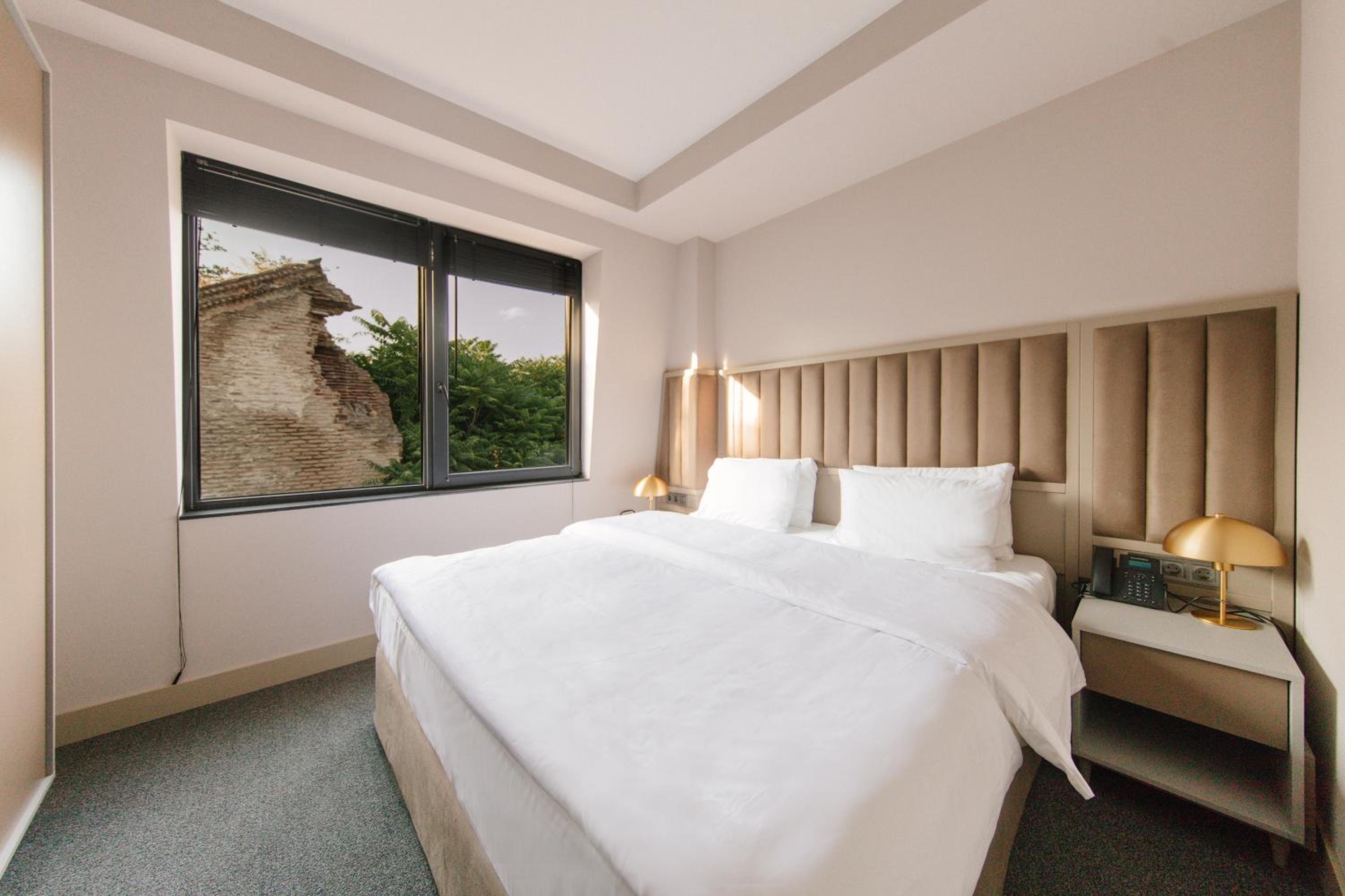 Standard Double Room - Photo 6